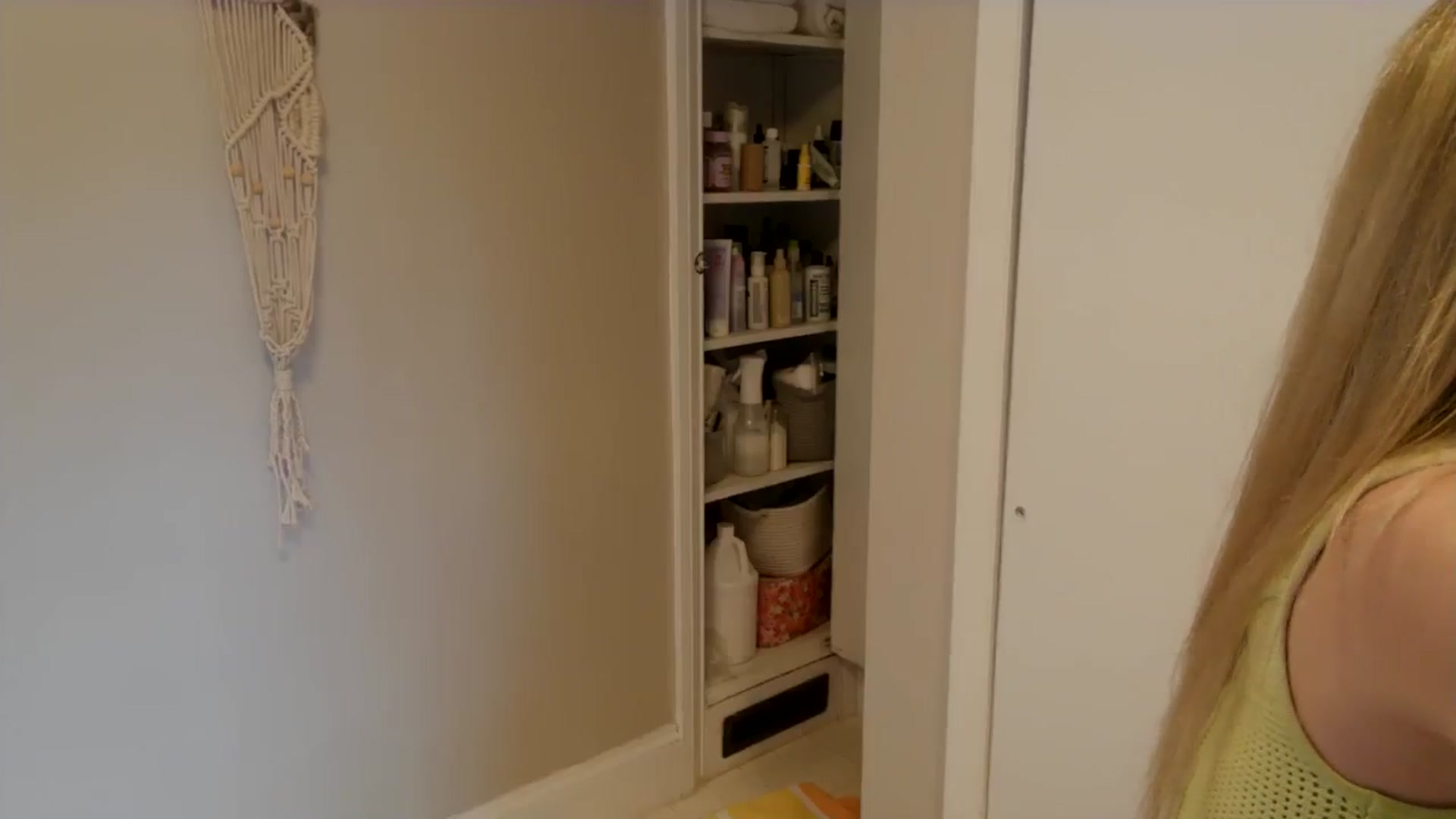 Gallery image thumbnail from Lena_bee's myfreecams stream on, 06/29/2024, 17:11 image 14 of 20