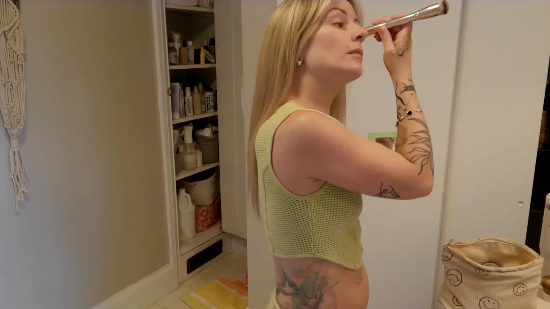 Gallery image thumbnail from Lena_bee's myfreecams stream on, 06/29/2024, 17:11 image 7 of 20