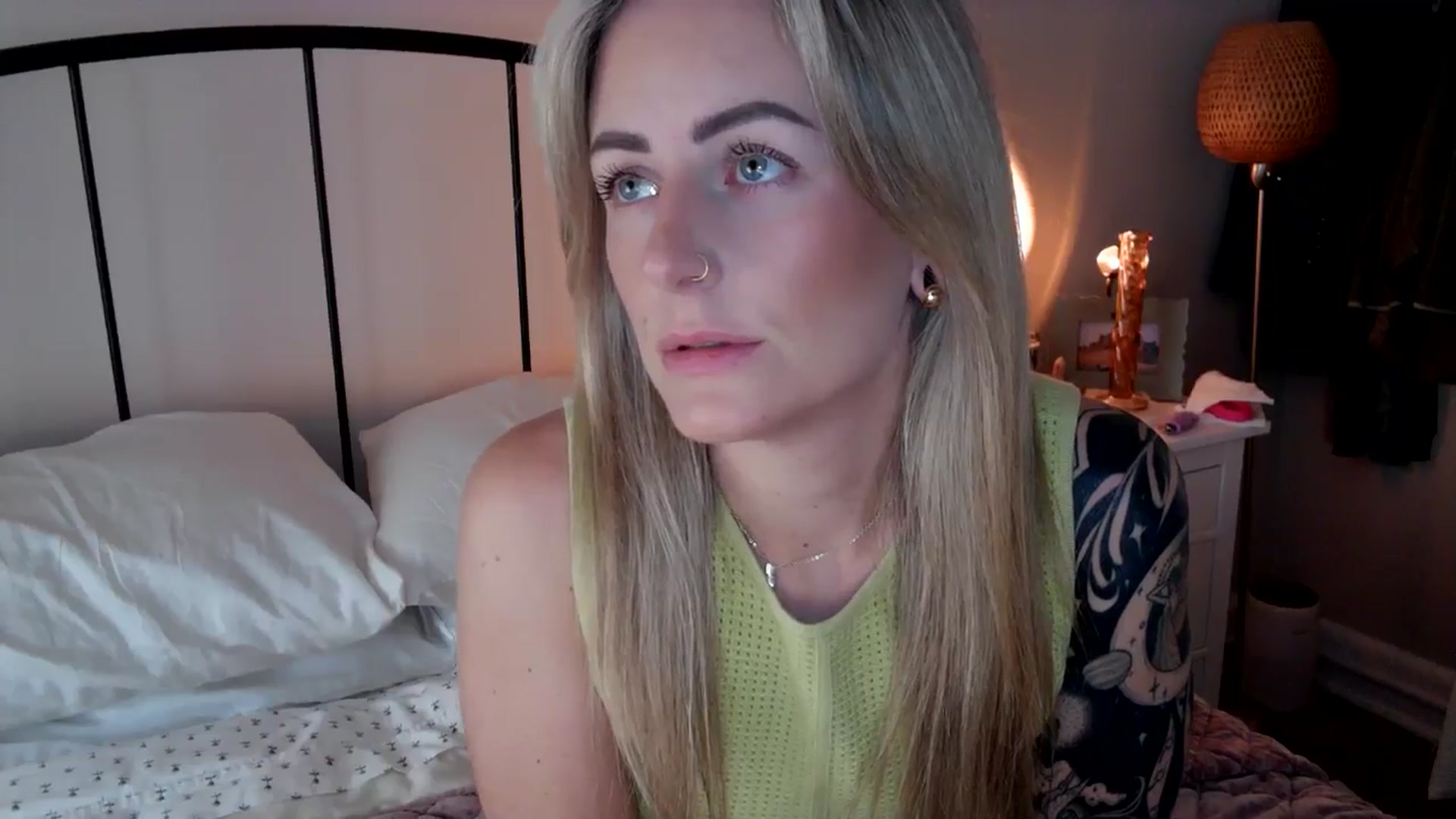 Gallery image thumbnail from Lena_bee's myfreecams stream on, 06/29/2024, 18:21 image 12 of 20