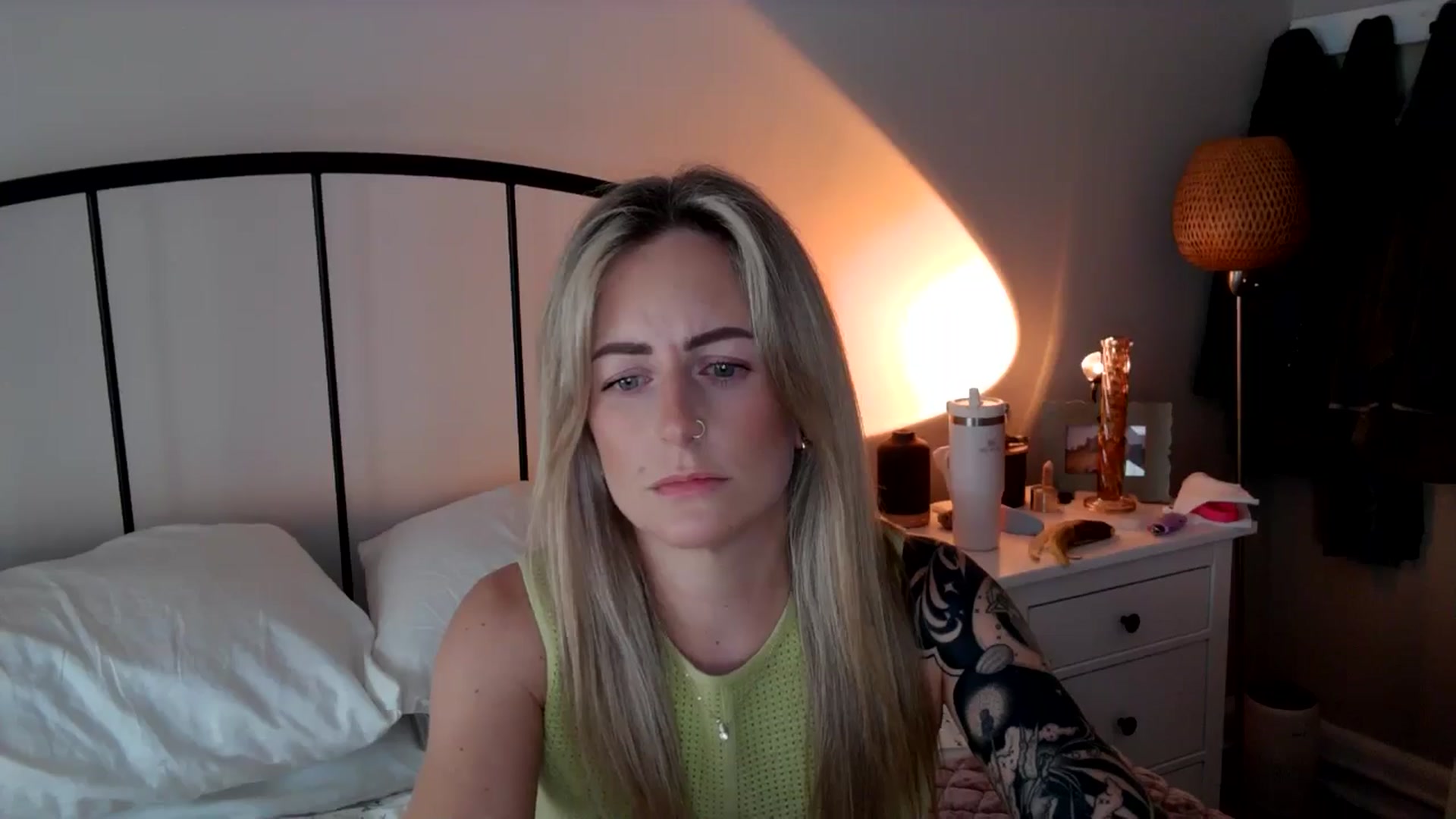 Gallery image thumbnail from Lena_bee's myfreecams stream on, 06/29/2024, 18:21 image 17 of 20
