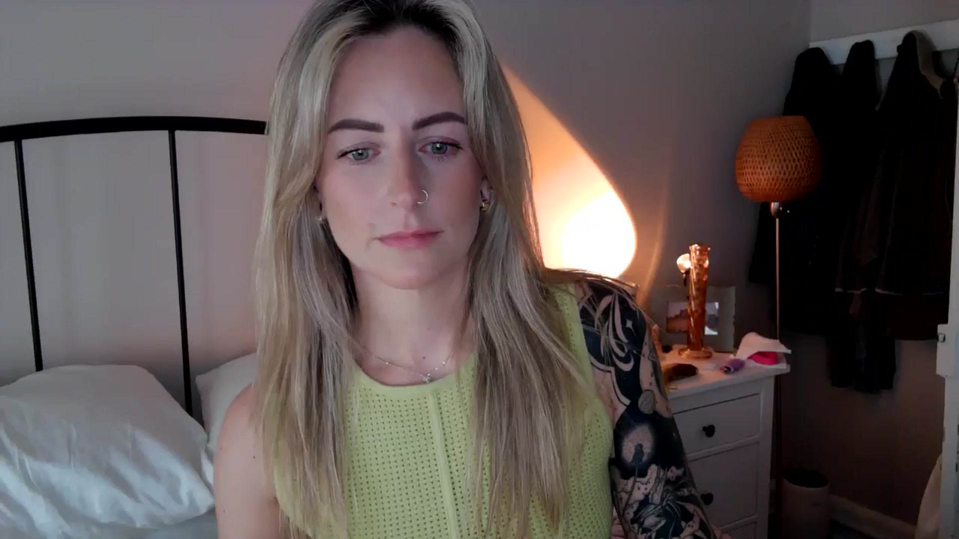 Gallery image thumbnail from Lena_bee's myfreecams stream on, 06/29/2024, 18:21 image 2 of 20