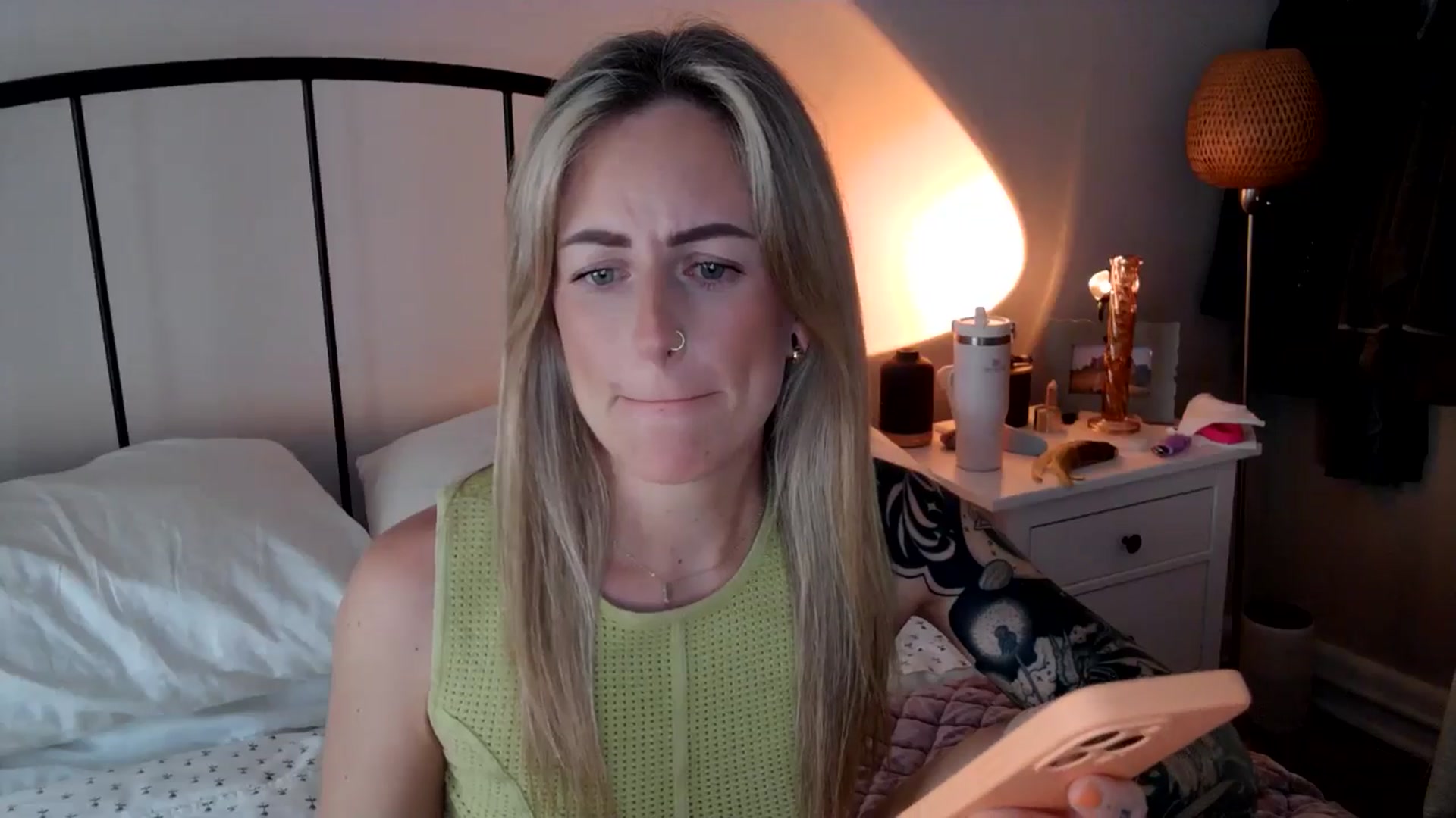 Gallery image thumbnail from Lena_bee's myfreecams stream on, 06/29/2024, 18:21 image 14 of 20