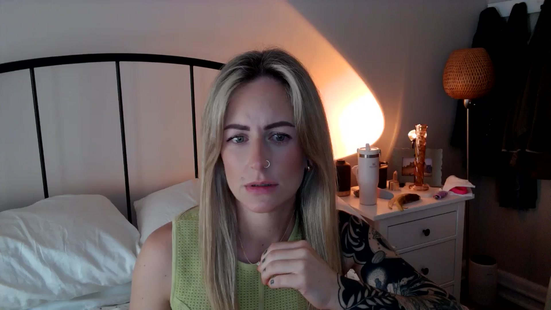 Gallery image thumbnail from Lena_bee's myfreecams stream on, 06/29/2024, 18:21 image 16 of 20