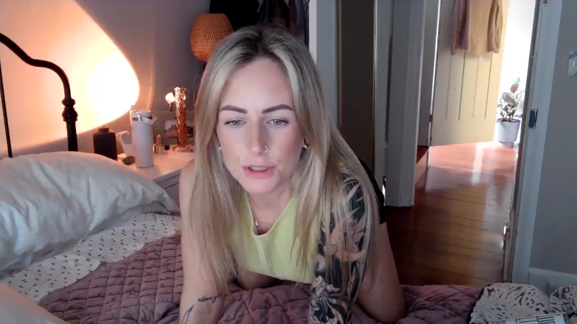Gallery image thumbnail from Lena_bee's myfreecams stream on, 06/29/2024, 22:08 image 12 of 20