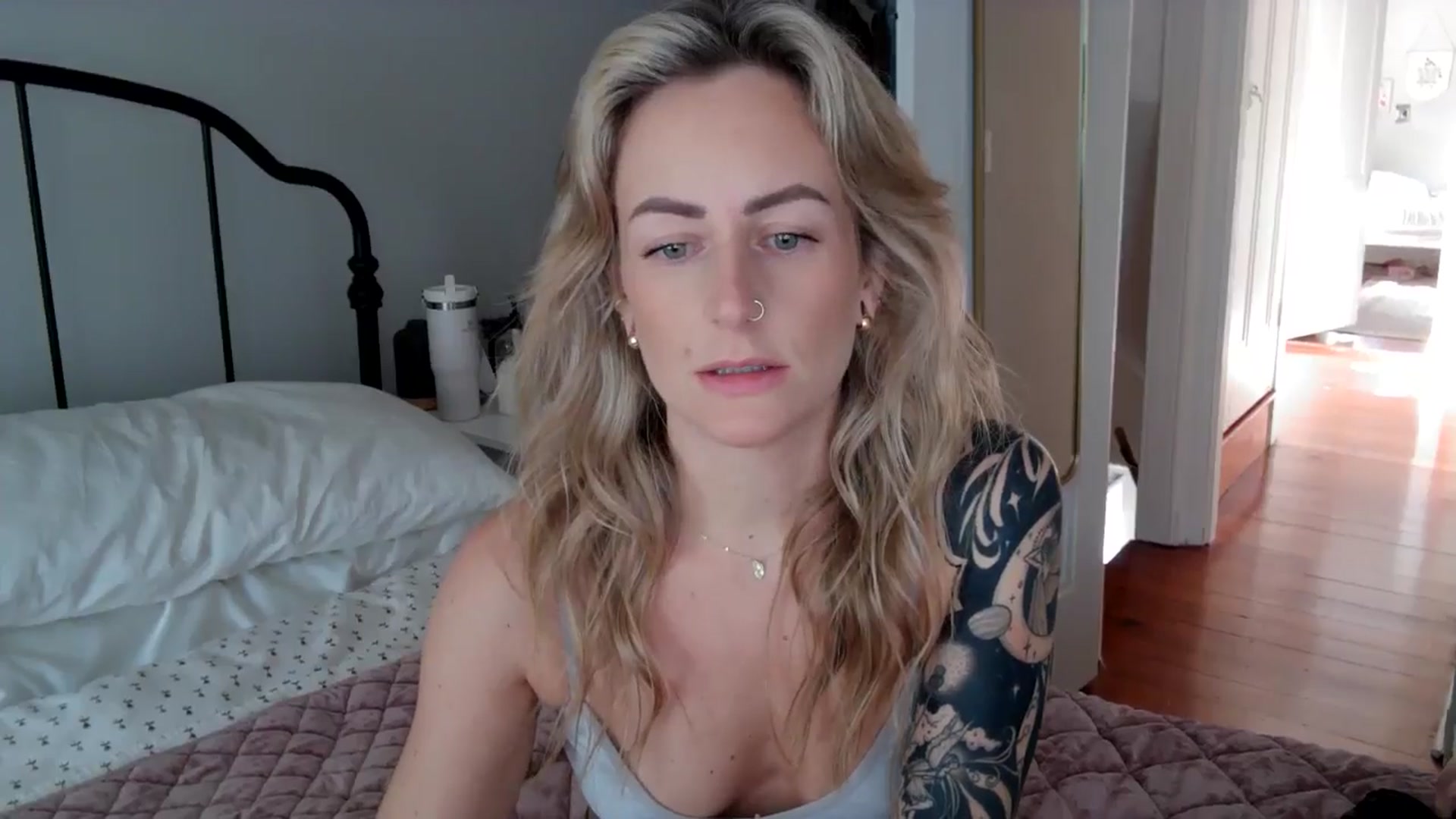 Gallery image thumbnail from Lena_bee's myfreecams stream on, 06/30/2024, 20:22 image 13 of 20
