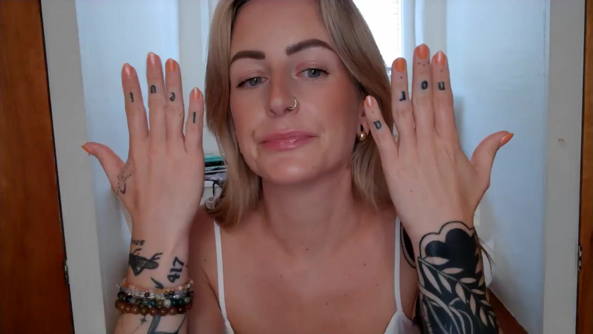 Gallery image thumbnail from Lena_bee's myfreecams stream on, 07/04/2024, 21:53 image 19 of 20