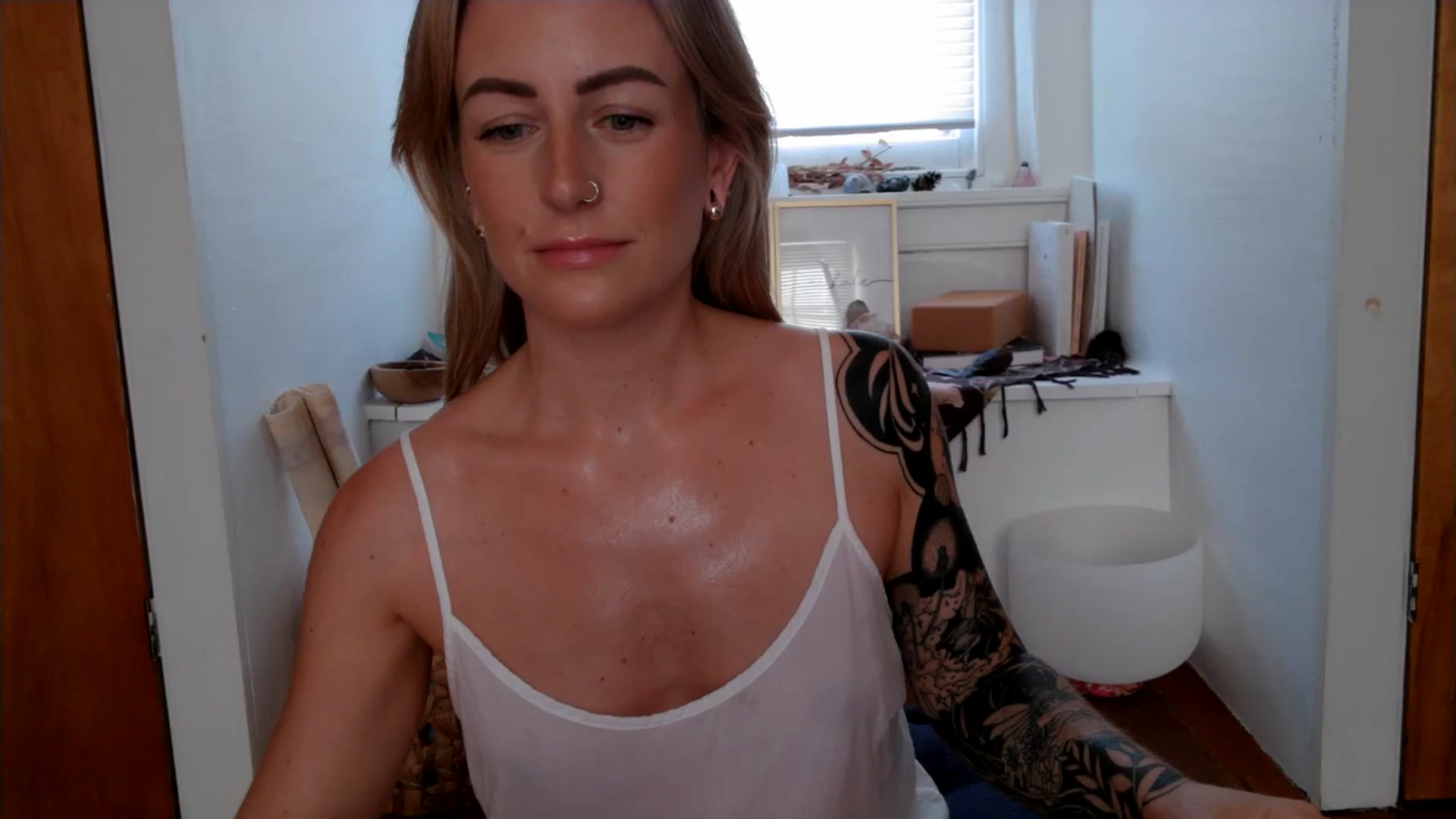 Gallery image thumbnail from Lena_bee's myfreecams stream on, 07/04/2024, 21:53 image 13 of 20
