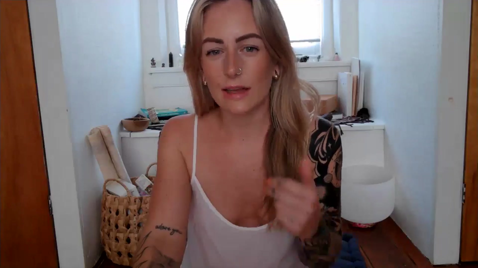 Gallery image thumbnail from Lena_bee's myfreecams stream on, 07/04/2024, 21:53 image 9 of 20