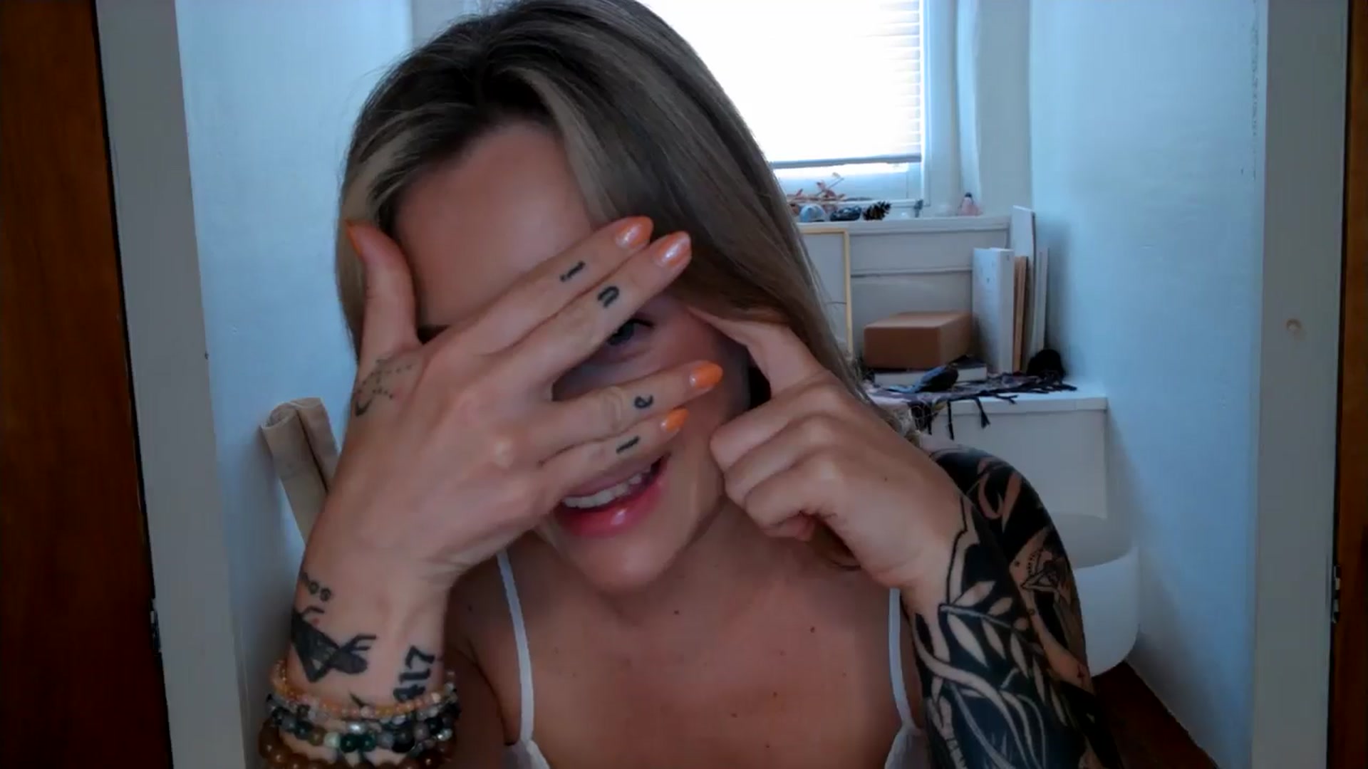 Gallery image thumbnail from Lena_bee's myfreecams stream on, 07/04/2024, 21:53 image 20 of 20