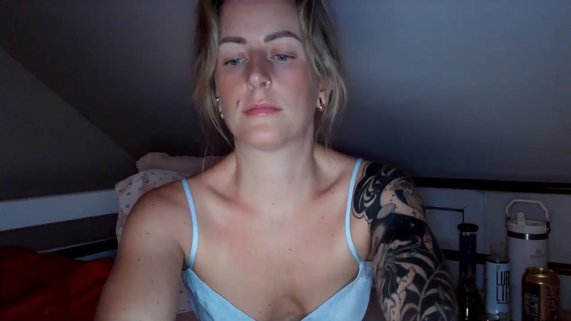 Gallery image thumbnail from Lena_bee's myfreecams stream on, 07/08/2024, 04:07 image 11 of 20