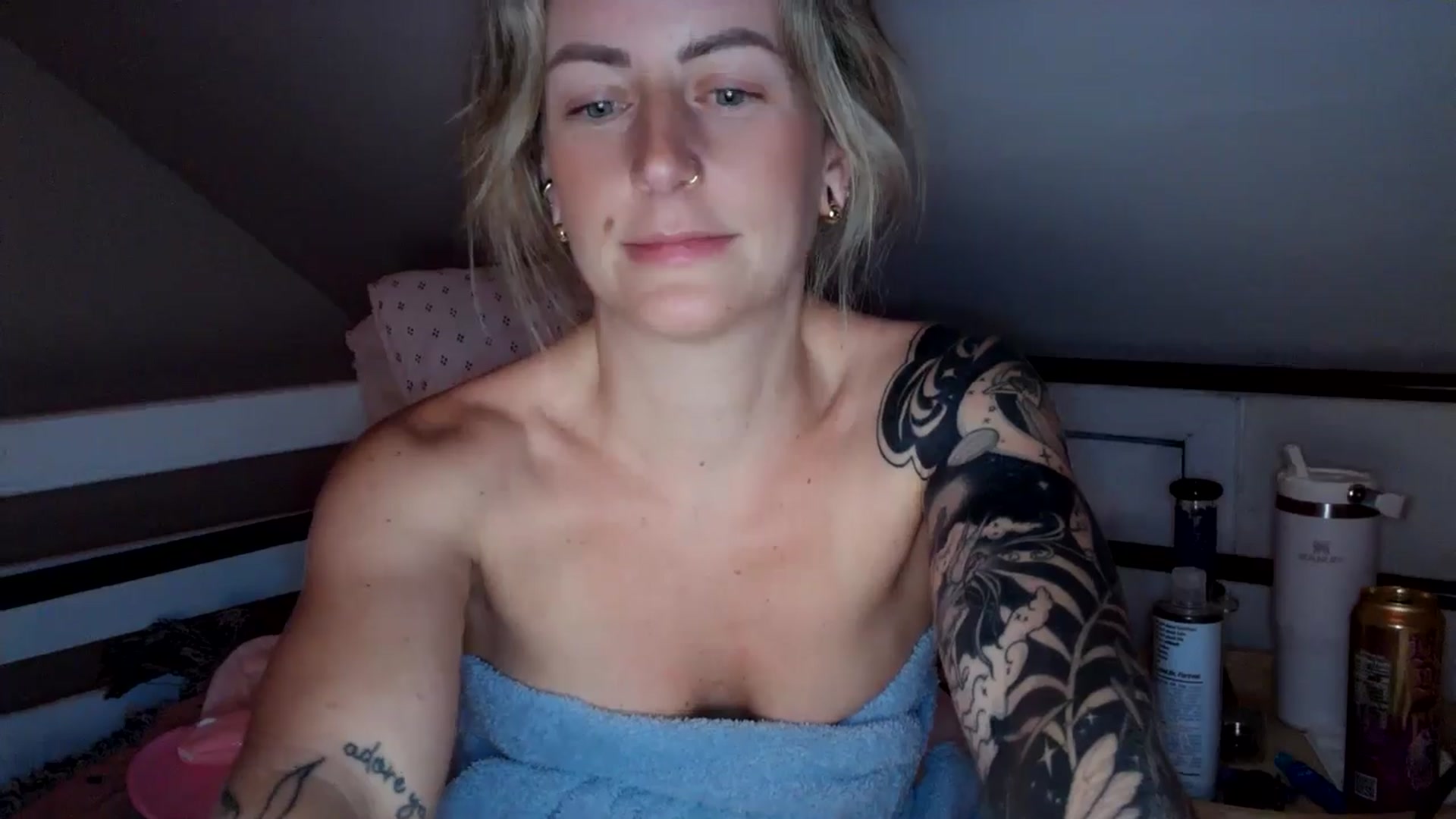 Gallery image thumbnail from Lena_bee's myfreecams stream on, 07/08/2024, 06:37 image 11 of 20