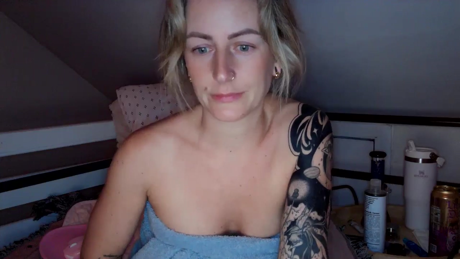 Gallery image thumbnail from Lena_bee's myfreecams stream on, 07/08/2024, 06:37 image 13 of 20