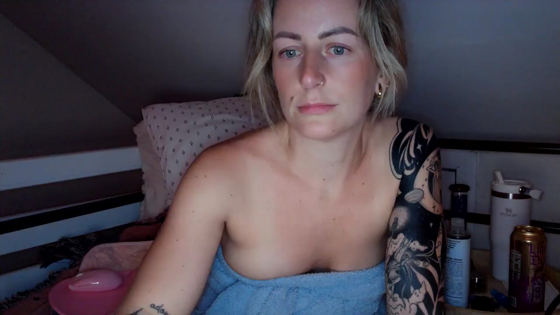 Gallery image thumbnail from Lena_bee's myfreecams stream on, 07/08/2024, 06:37 image 6 of 20