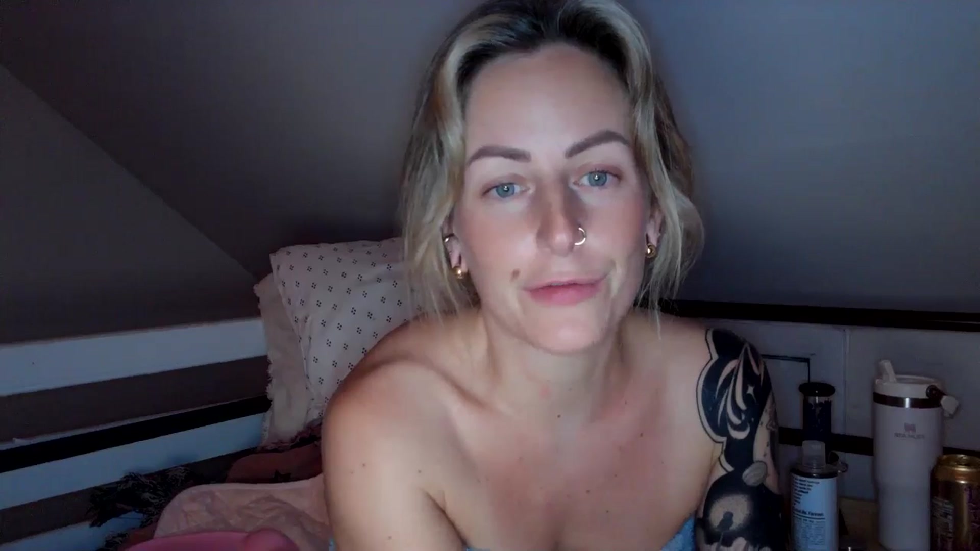 Gallery image thumbnail from Lena_bee's myfreecams stream on, 07/08/2024, 06:37 image 17 of 20
