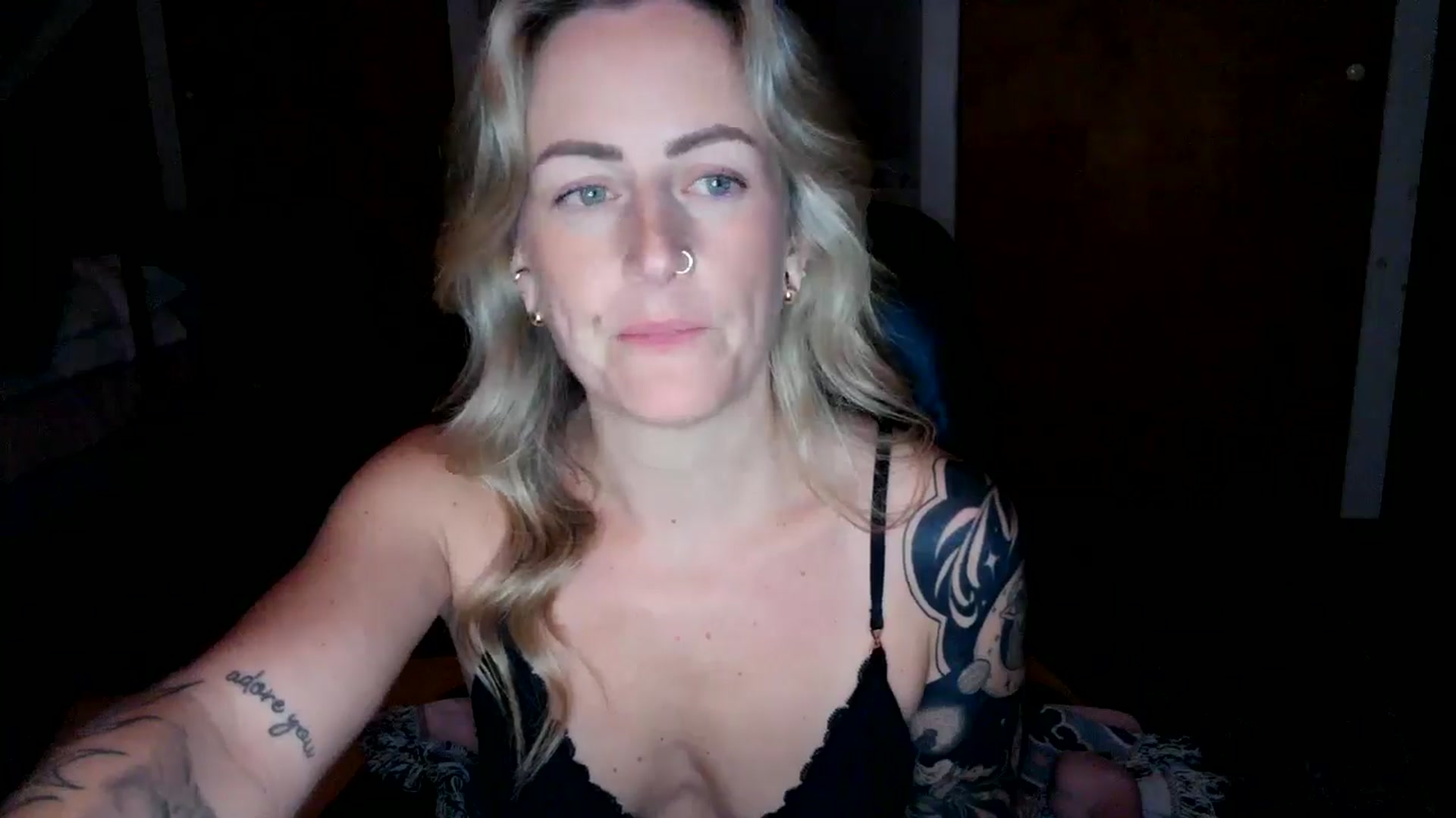 Gallery image thumbnail from Lena_bee's myfreecams stream on, 07/12/2024, 06:08 image 3 of 20
