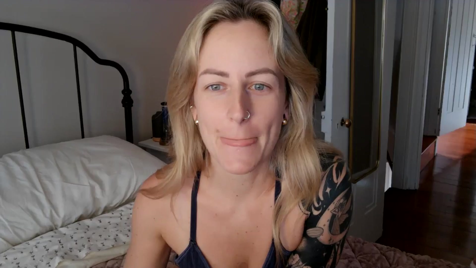 Gallery image thumbnail from Lena_bee's myfreecams stream on, 07/12/2024, 18:52 image 3 of 20