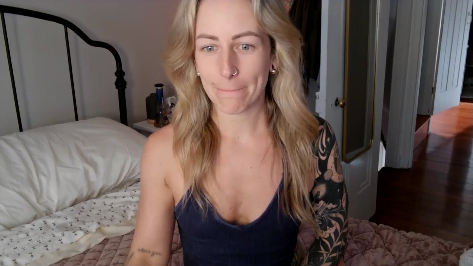 Gallery image thumbnail from Lena_bee's myfreecams stream on, 07/12/2024, 18:52 image 8 of 20