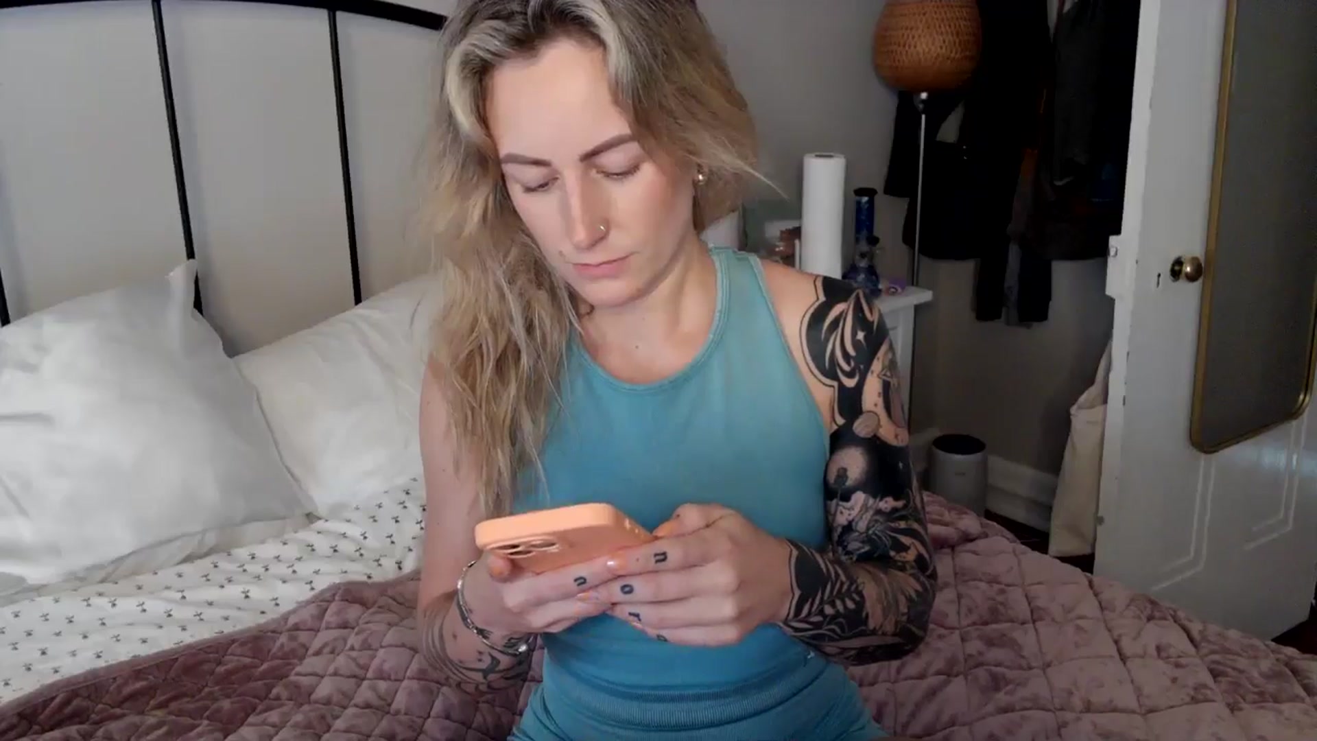 Gallery image thumbnail from Lena_bee's myfreecams stream on, 07/13/2024, 17:27 image 19 of 20