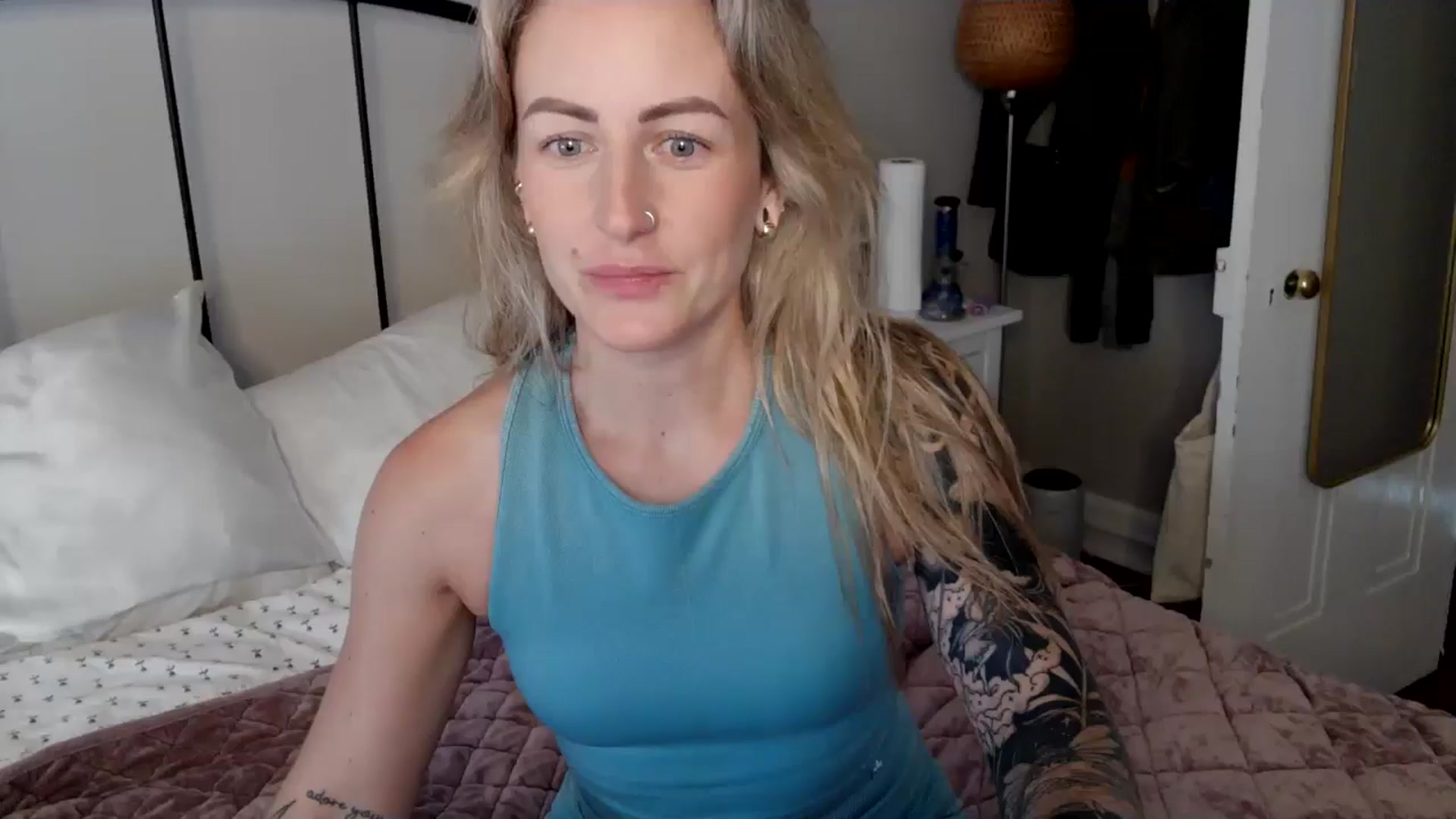 Gallery image thumbnail from Lena_bee's myfreecams stream on, 07/13/2024, 17:27 image 6 of 20