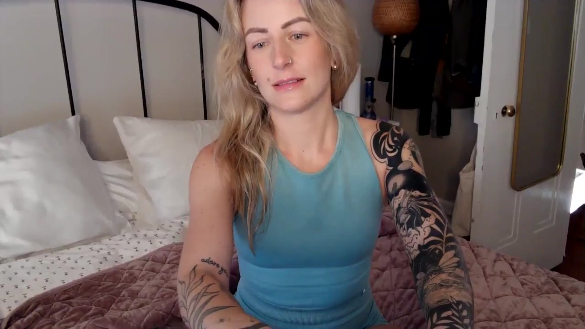 Gallery image thumbnail from Lena_bee's myfreecams stream on, 07/13/2024, 19:03 image 14 of 20