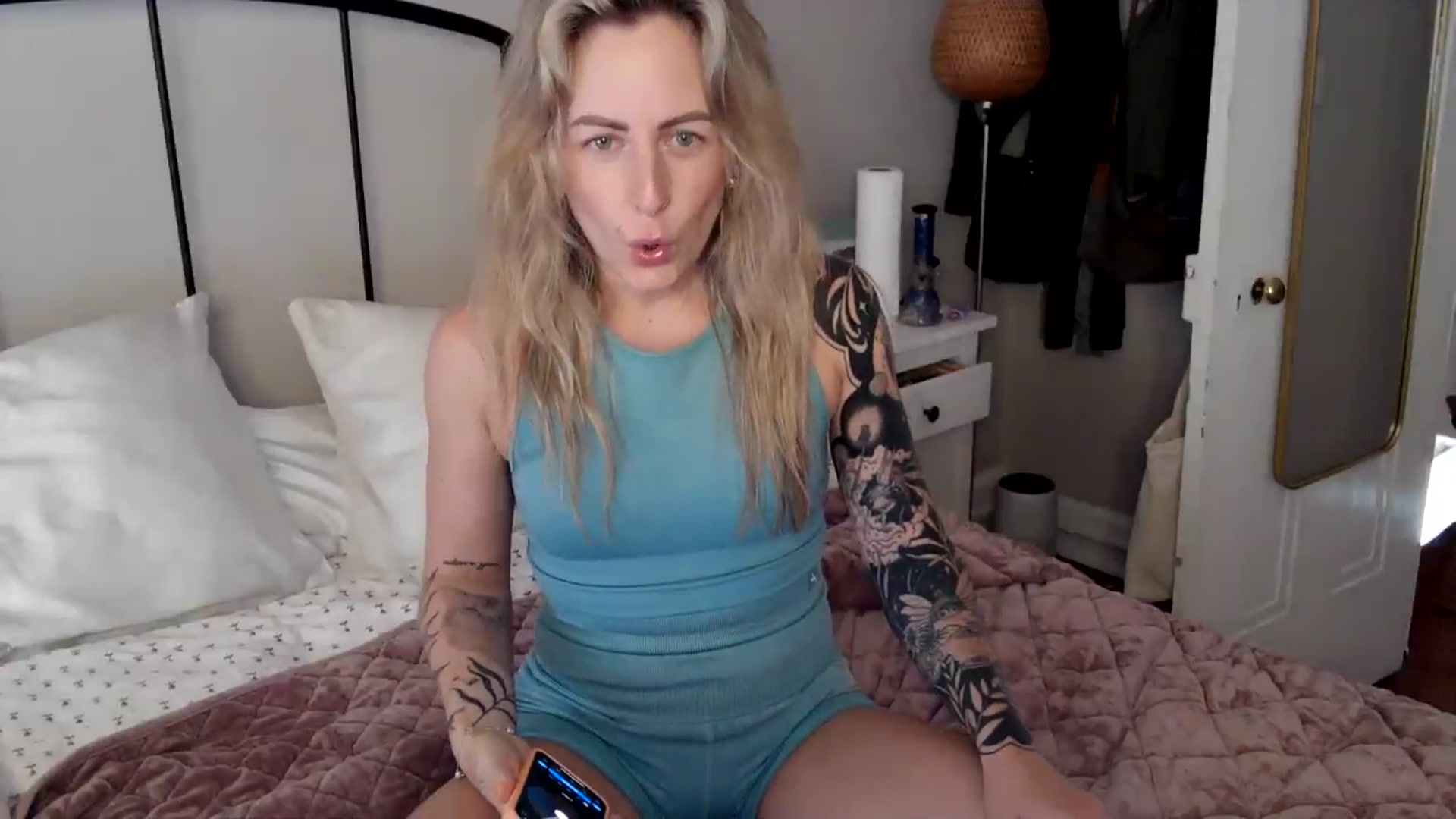 Gallery image thumbnail from Lena_bee's myfreecams stream on, 07/13/2024, 19:03 image 18 of 20