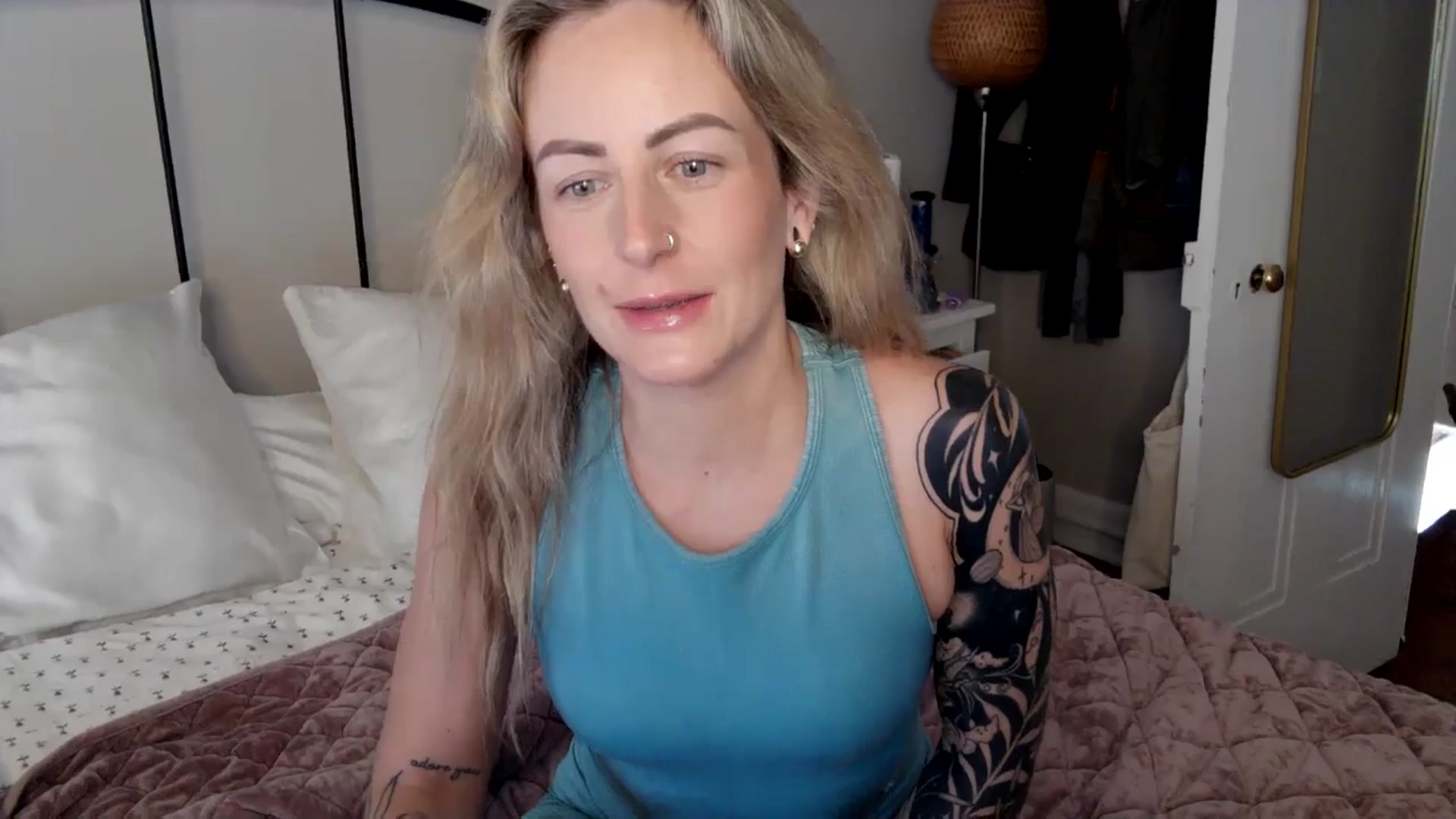 Gallery image thumbnail from Lena_bee's myfreecams stream on, 07/13/2024, 19:03 image 12 of 20