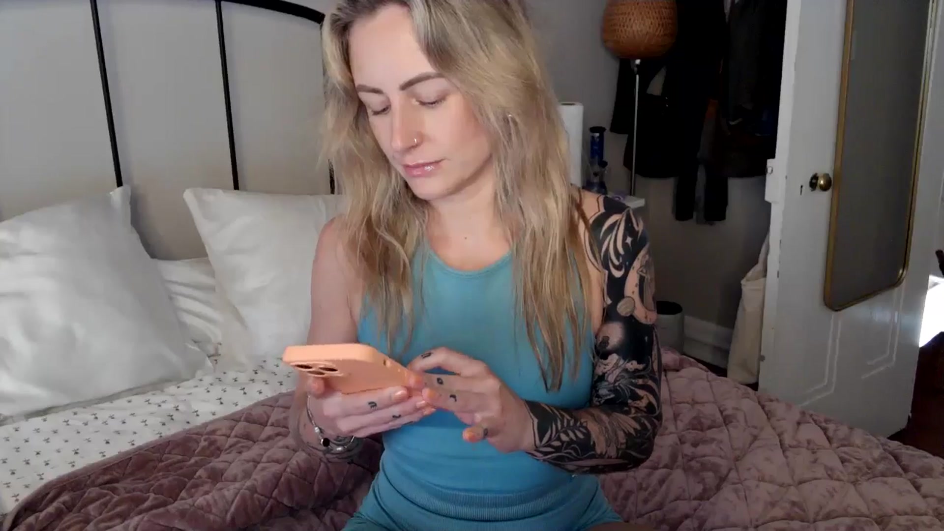 Gallery image thumbnail from Lena_bee's myfreecams stream on, 07/13/2024, 19:03 image 9 of 20