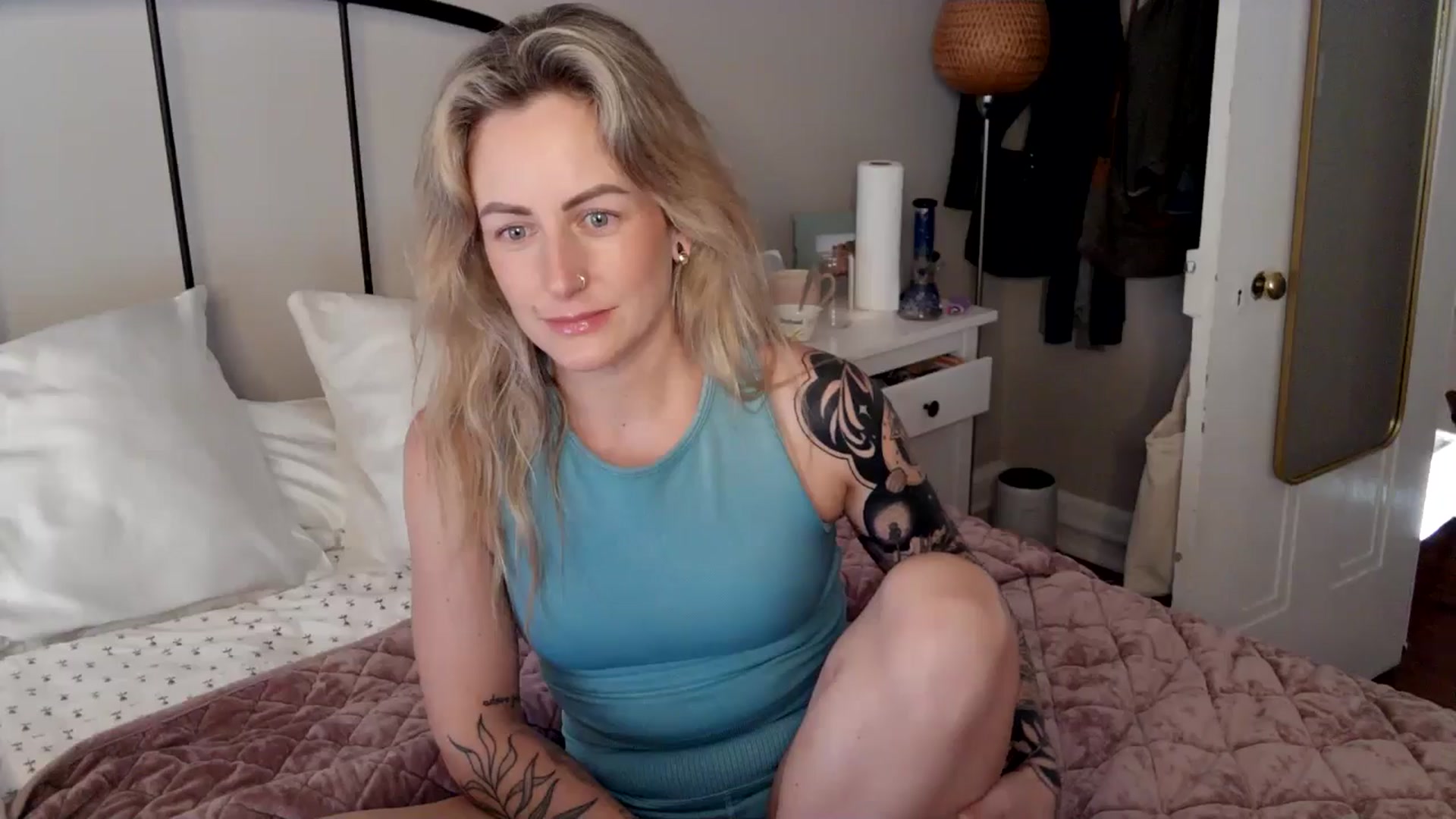 Gallery image thumbnail from Lena_bee's myfreecams stream on, 07/13/2024, 19:03 image 5 of 20