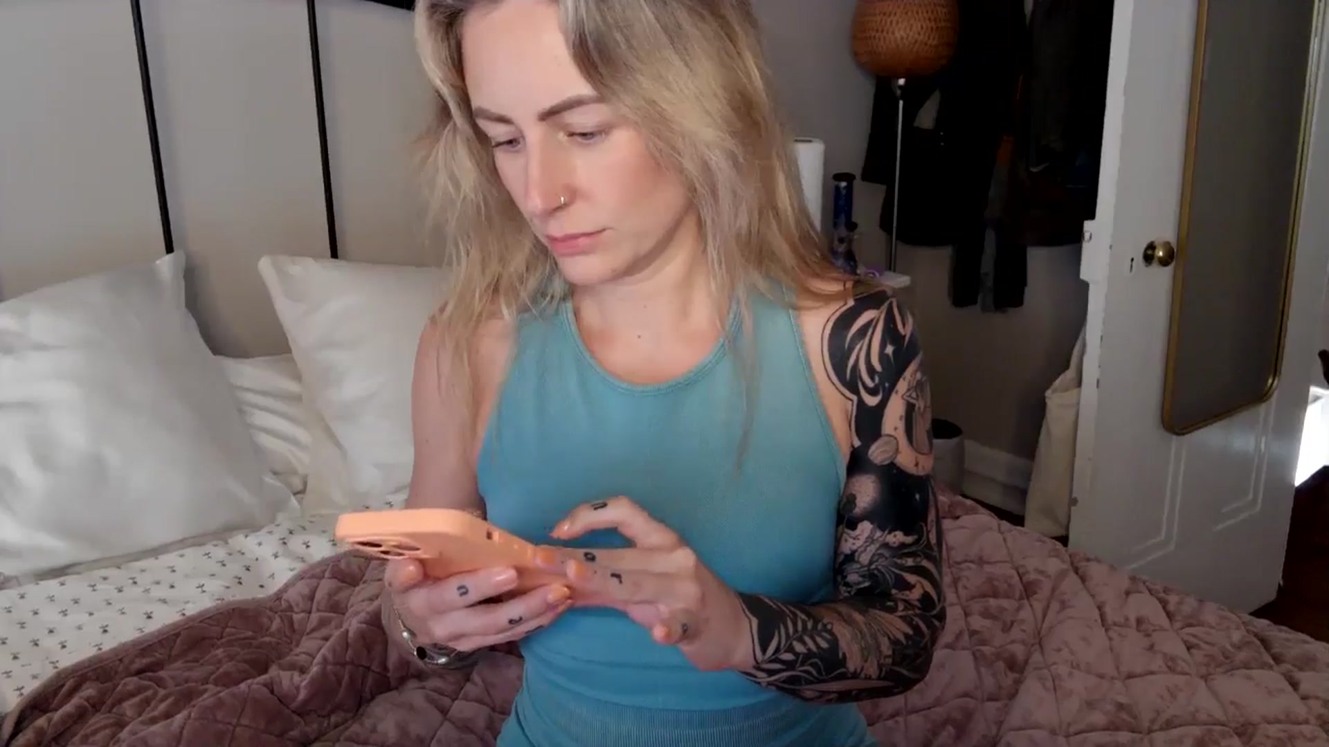 Gallery image thumbnail from Lena_bee's myfreecams stream on, 07/13/2024, 19:03 image 2 of 20
