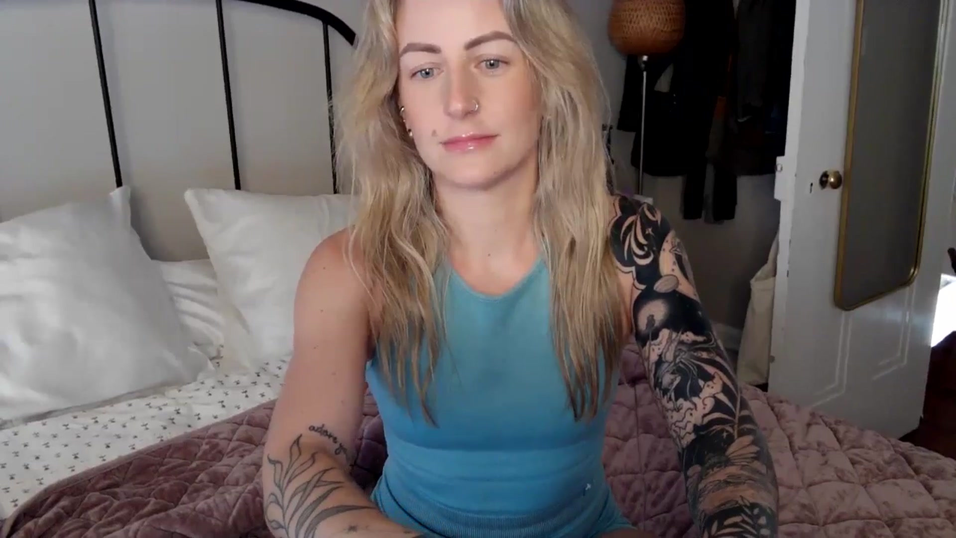 Gallery image thumbnail from Lena_bee's myfreecams stream on, 07/13/2024, 19:03 image 7 of 20