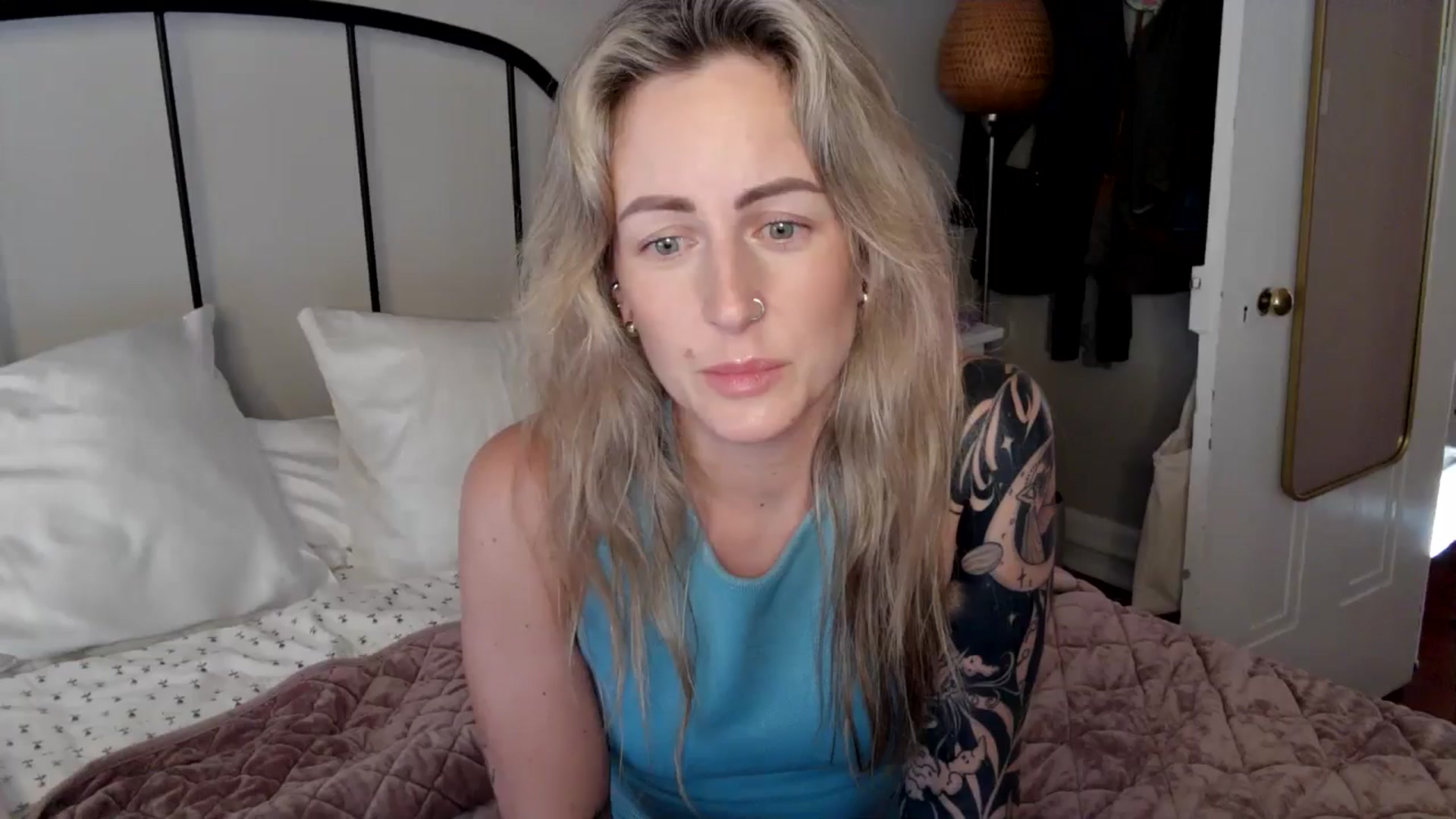 Gallery image thumbnail from Lena_bee's myfreecams stream on, 07/13/2024, 21:47 image 3 of 20
