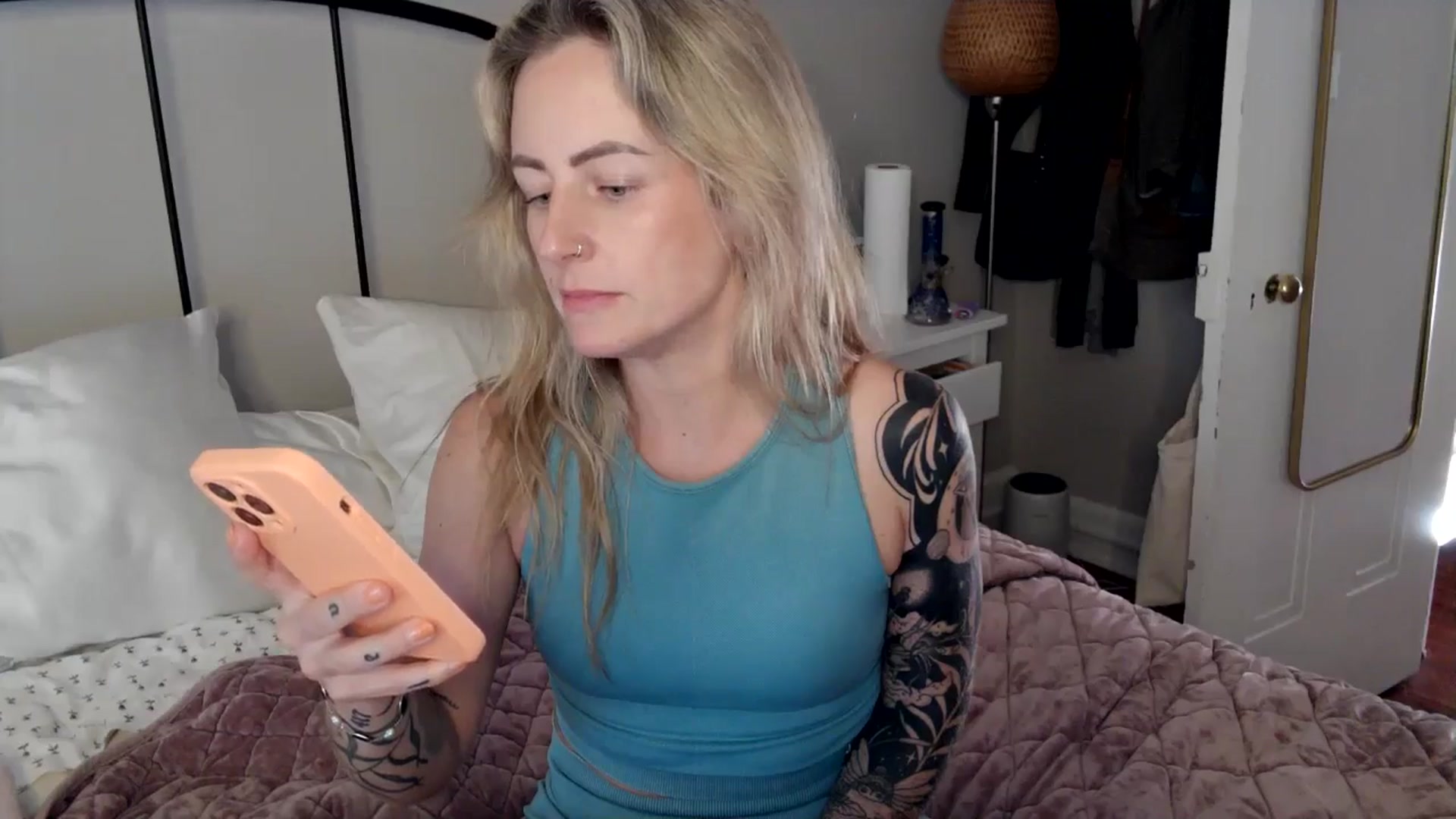 Gallery image thumbnail from Lena_bee's myfreecams stream on, 07/13/2024, 21:47 image 10 of 20