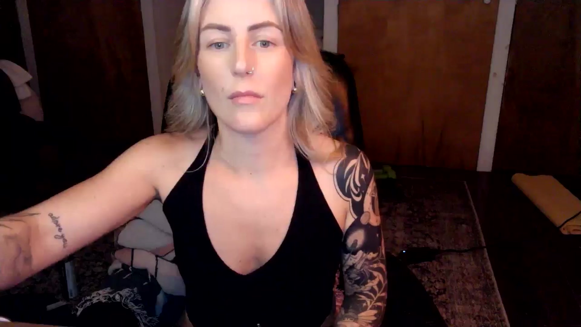 Gallery image thumbnail from Lena_bee's myfreecams stream on, 07/20/2024, 01:44 image 7 of 20