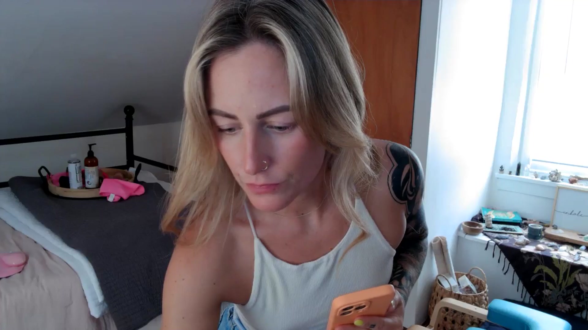 Gallery image thumbnail from Lena_bee's myfreecams stream on, 07/21/2024, 20:57 image 2 of 20
