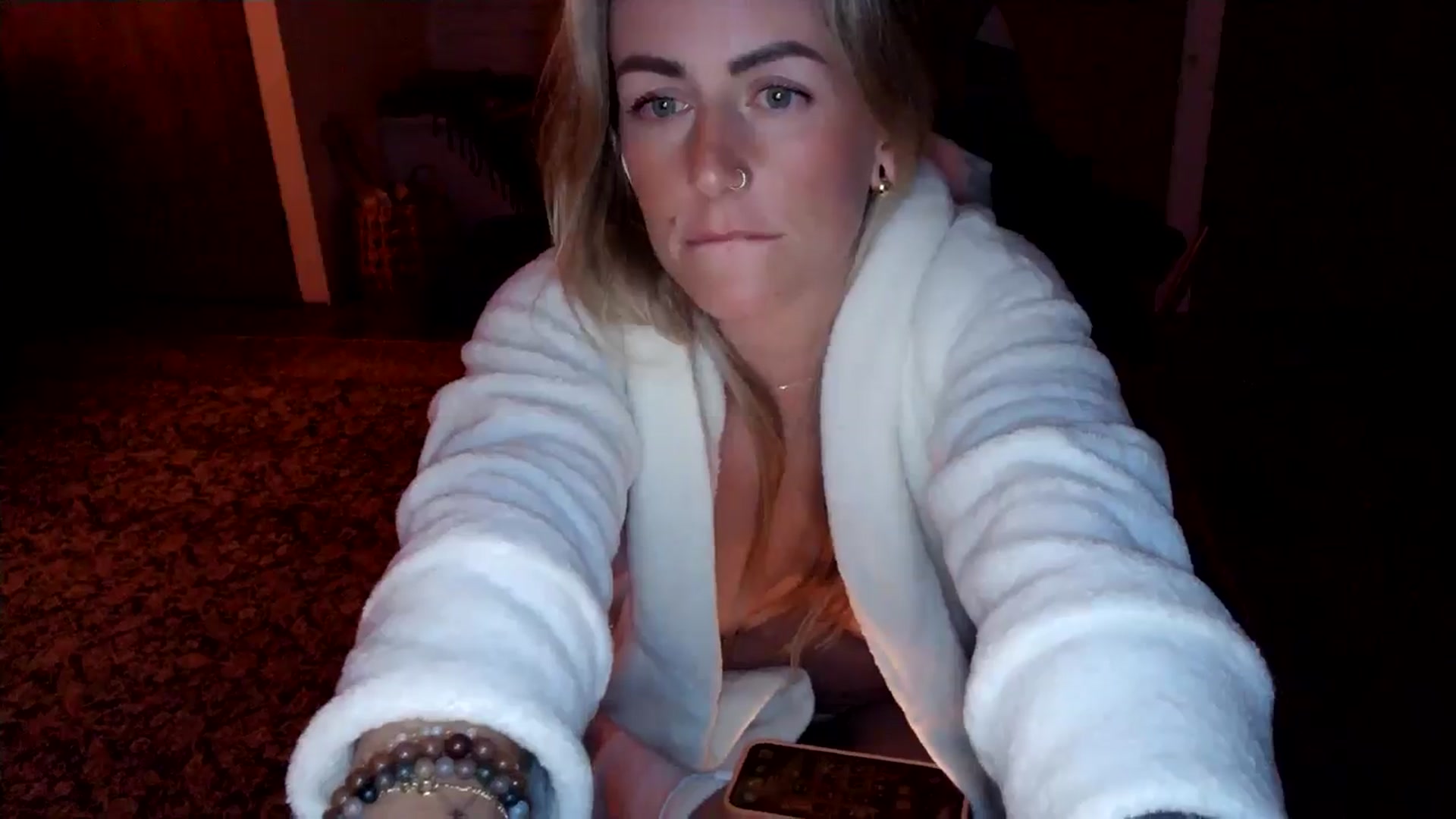 Gallery image thumbnail from Lena_bee's myfreecams stream on, 07/24/2024, 05:09 image 20 of 20
