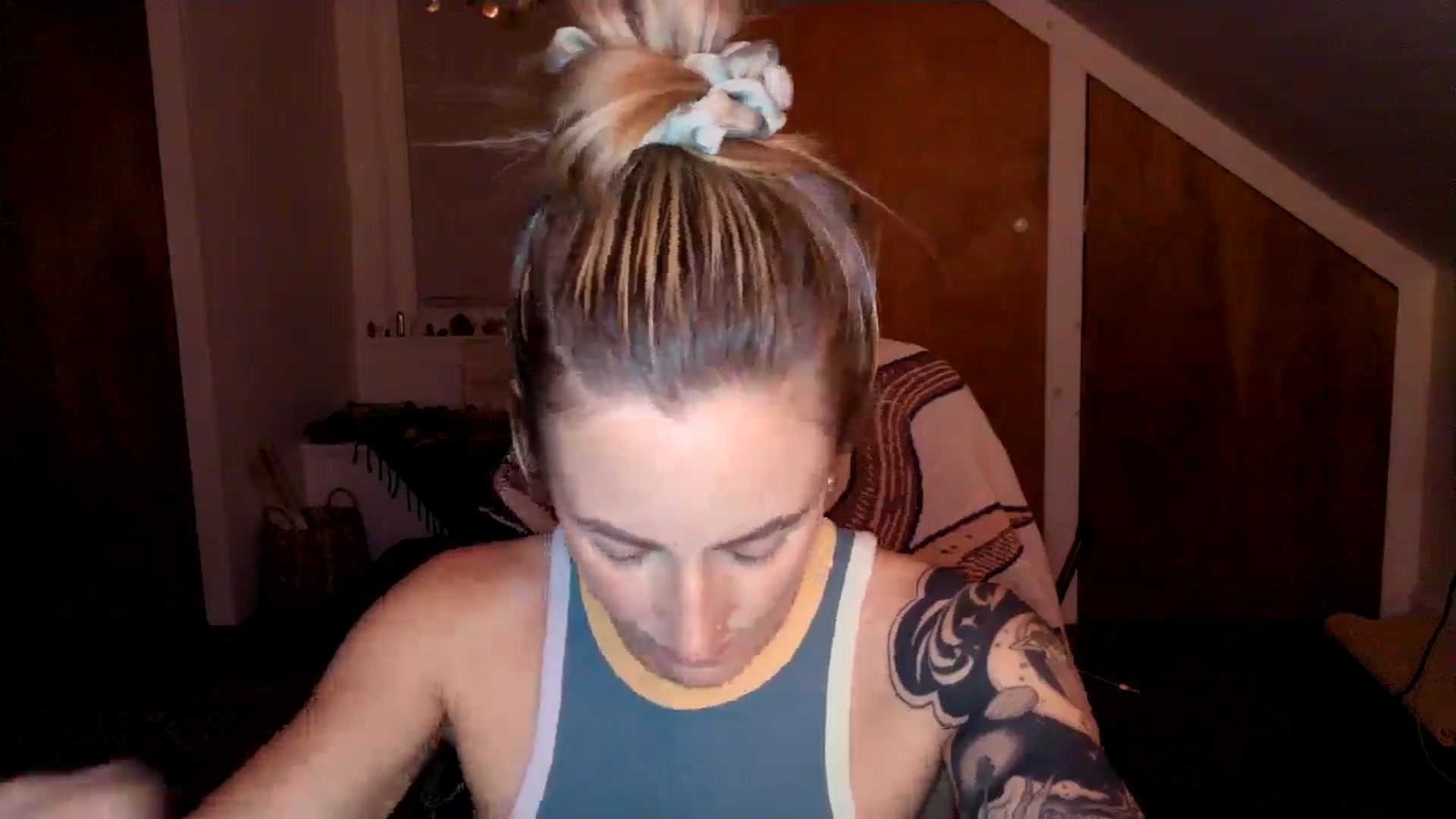 Gallery image thumbnail from Lena_bee's myfreecams stream on, 07/27/2024, 02:14 image 6 of 20