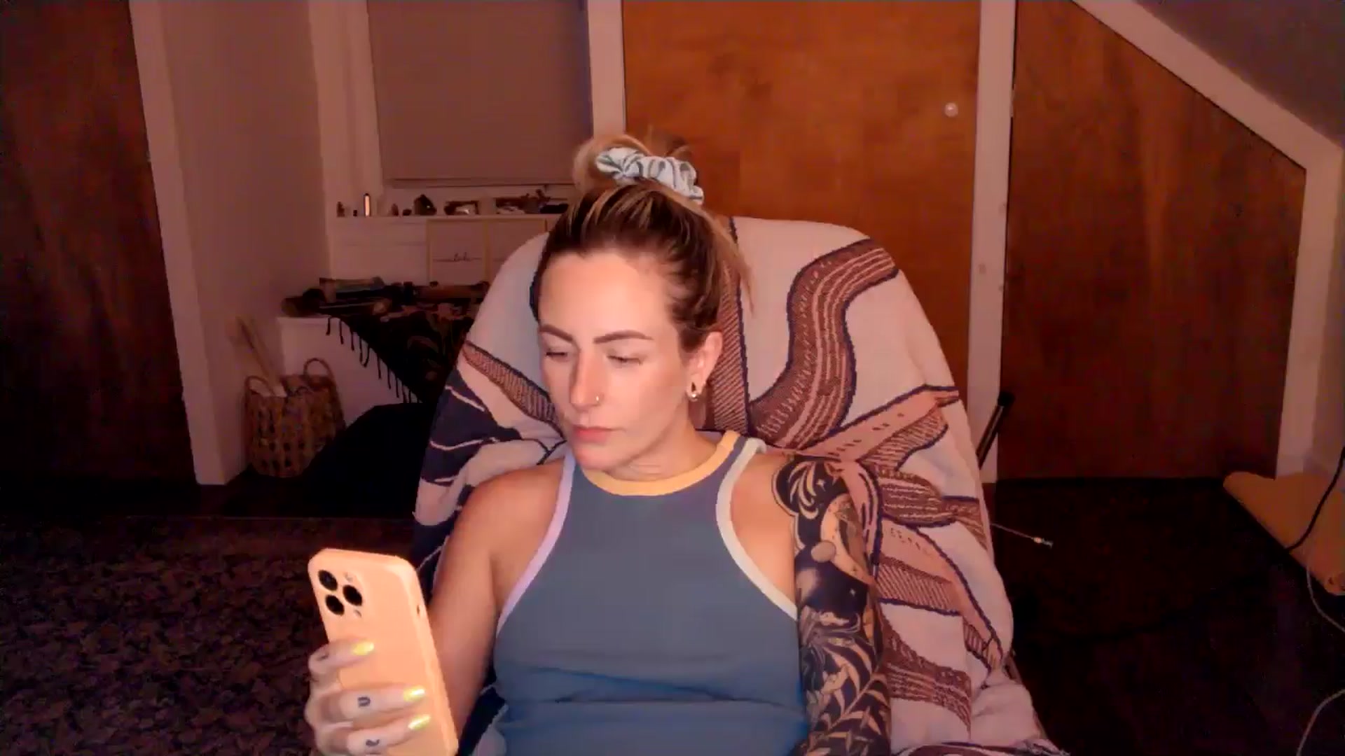 Gallery image thumbnail from Lena_bee's myfreecams stream on, 07/27/2024, 02:14 image 18 of 20