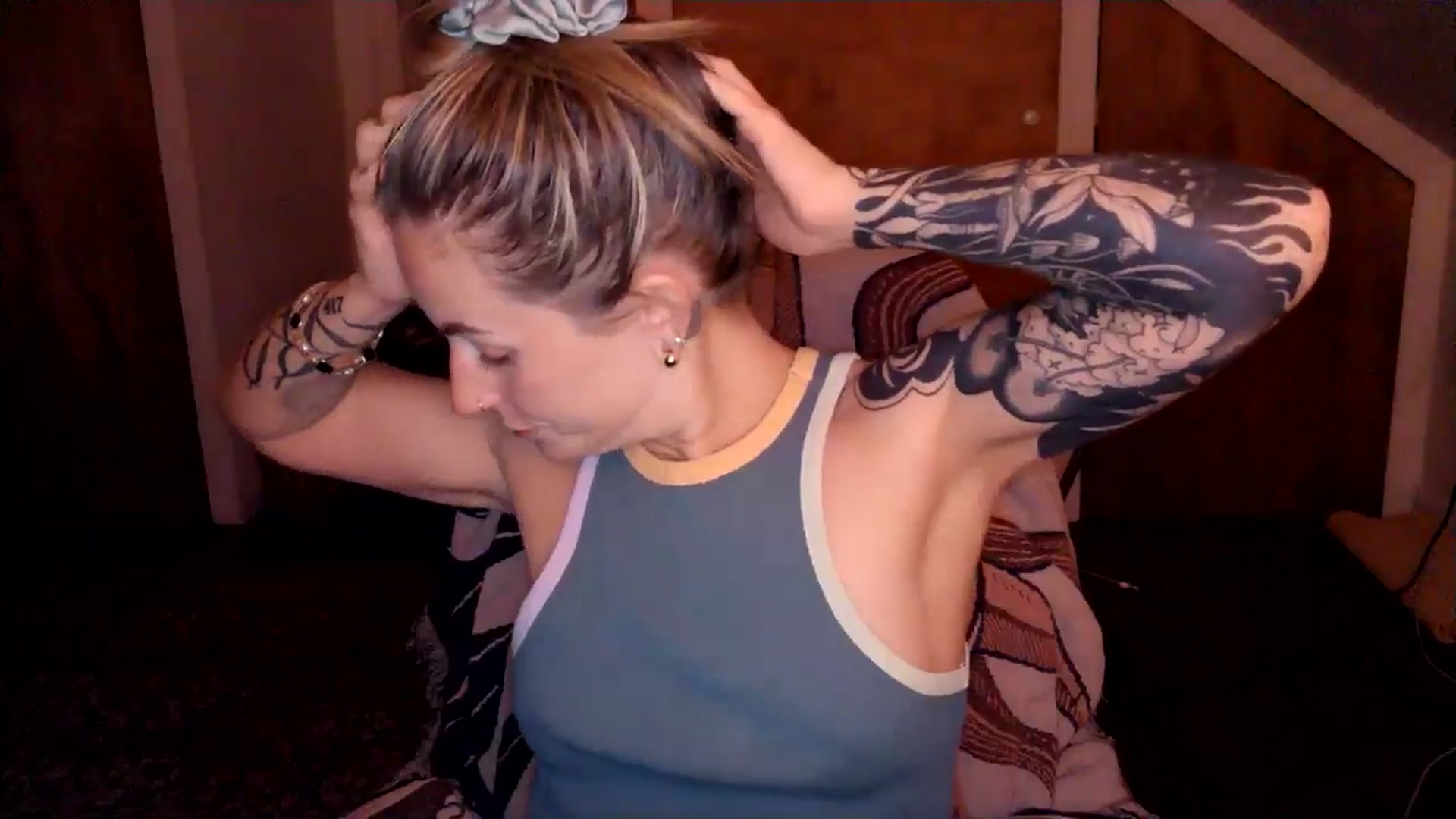Gallery image thumbnail from Lena_bee's myfreecams stream on, 07/27/2024, 02:14 image 10 of 20