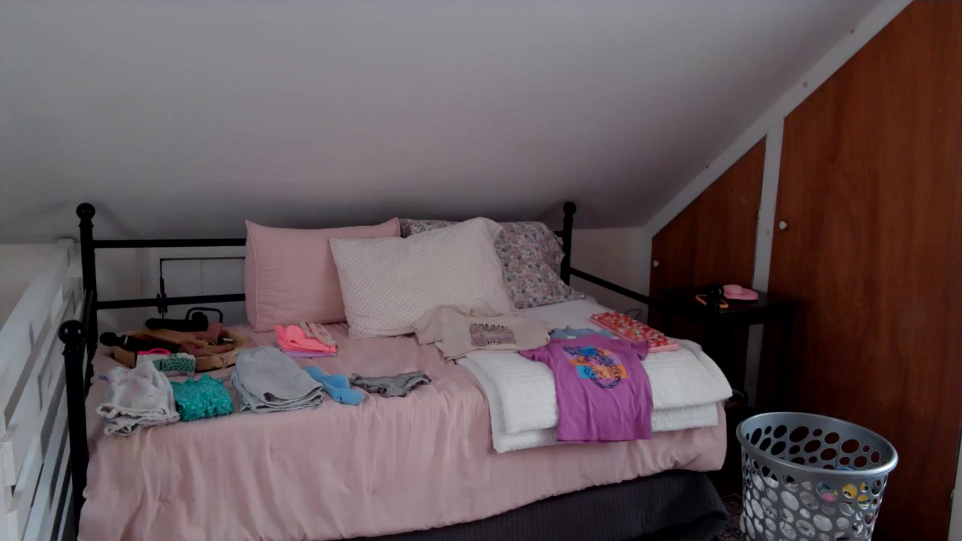 Gallery image thumbnail from Lena_bee's myfreecams stream on, 07/28/2024, 16:40 image 11 of 20