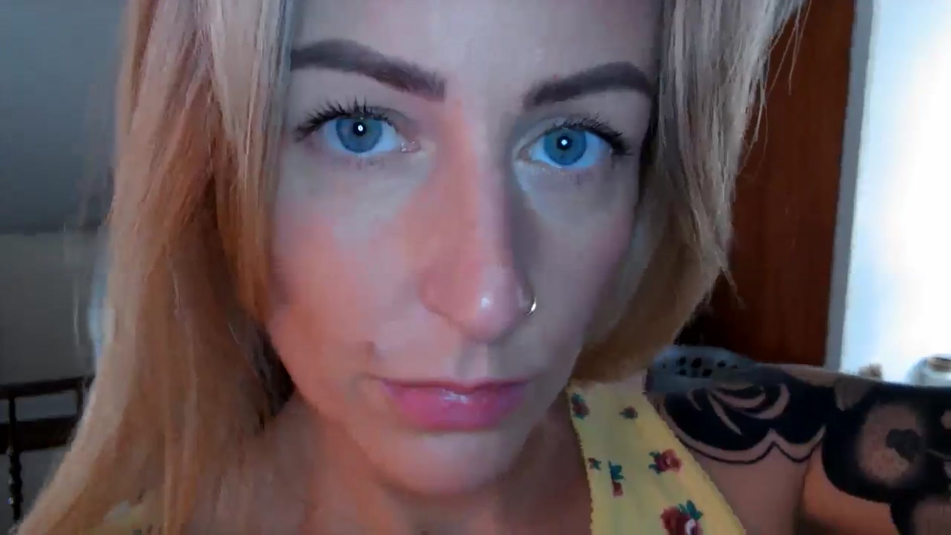 Gallery image thumbnail from Lena_bee's myfreecams stream on, 07/28/2024, 16:40 image 9 of 20