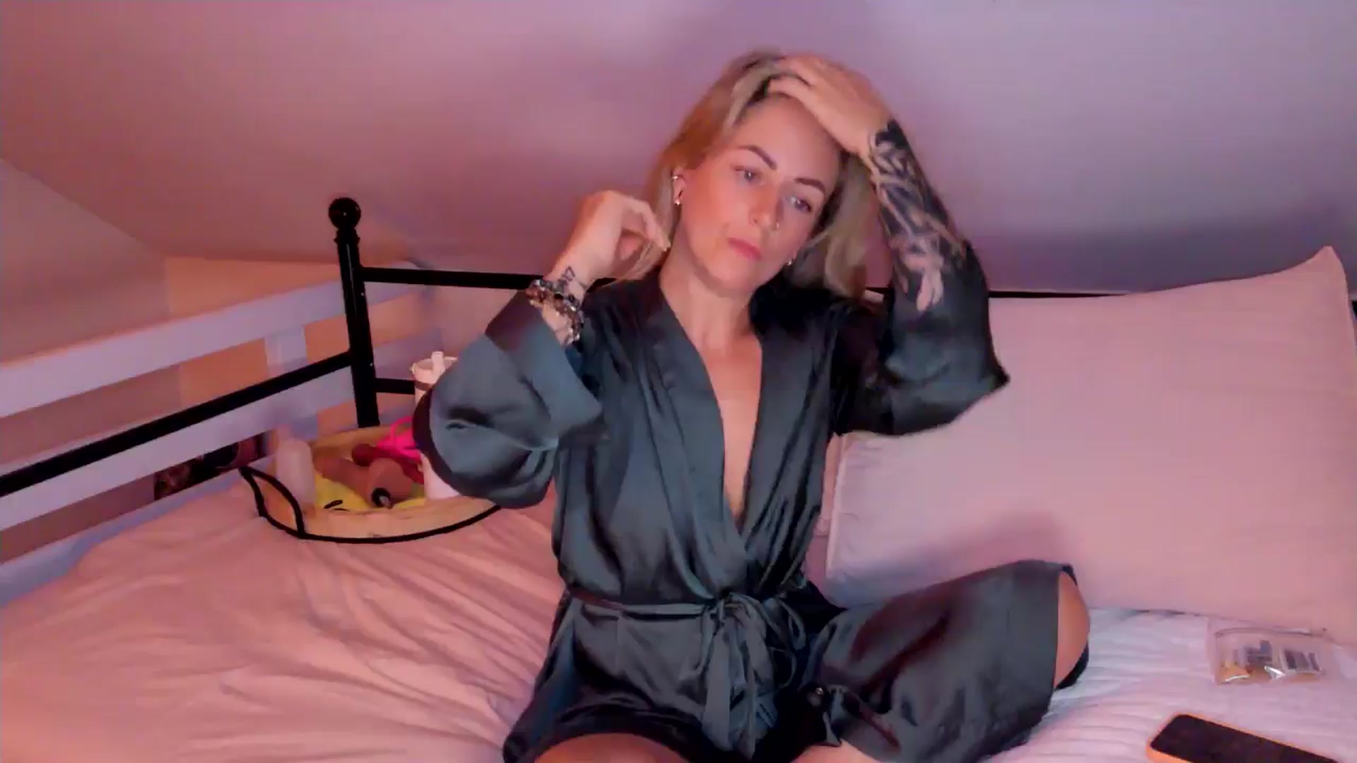 Gallery image thumbnail from Lena_bee's myfreecams stream on, 07/29/2024, 04:17 image 1 of 20