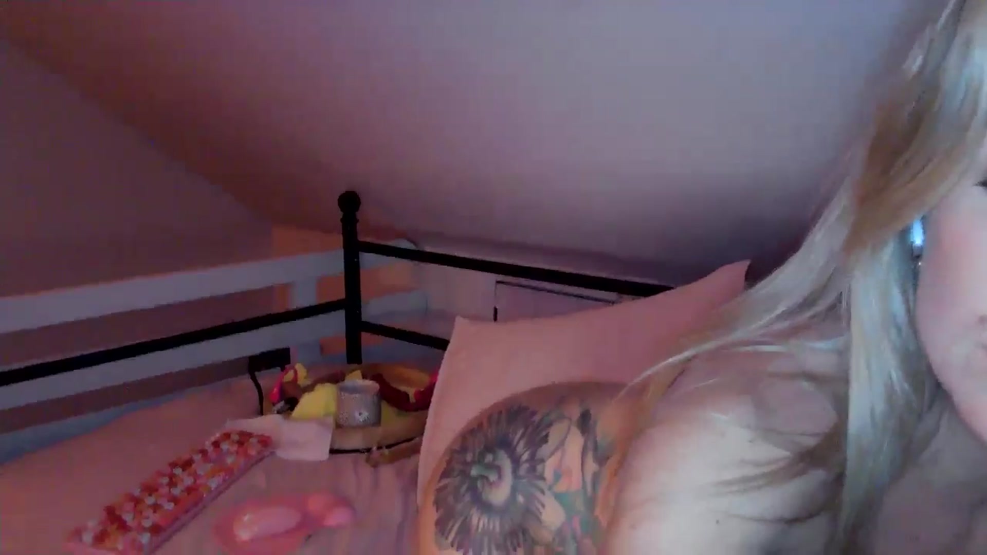 Gallery image thumbnail from Lena_bee's myfreecams stream on, 07/31/2024, 04:15 image 19 of 20