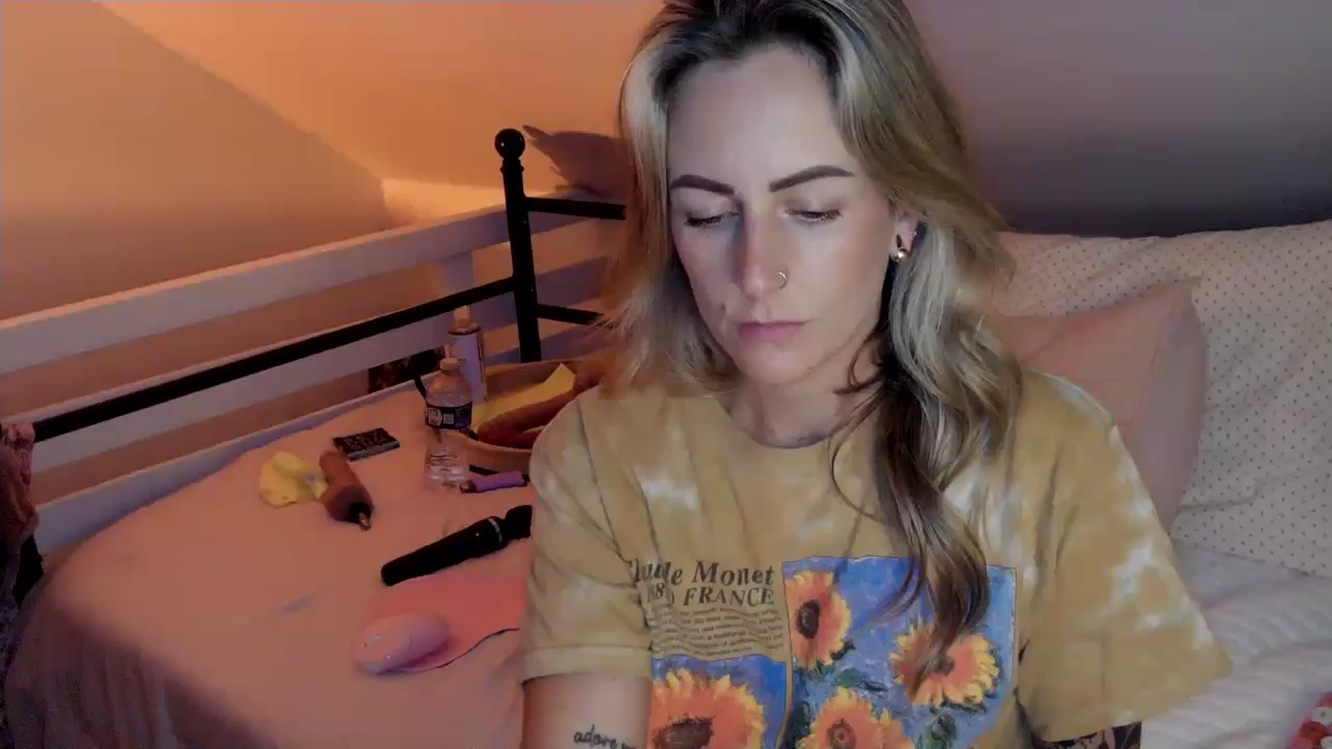 Gallery image thumbnail from Lena_bee's myfreecams stream on, 08/02/2024, 06:20 image 17 of 20
