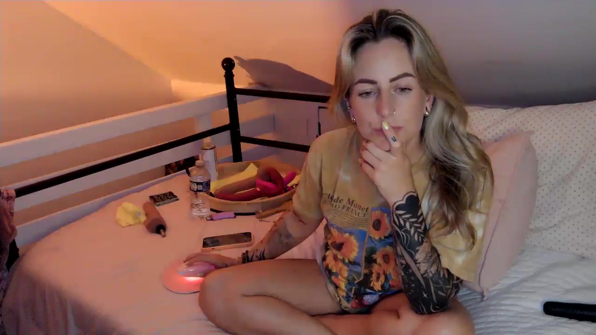 Gallery image thumbnail from Lena_bee's myfreecams stream on, 08/02/2024, 06:20 image 10 of 20