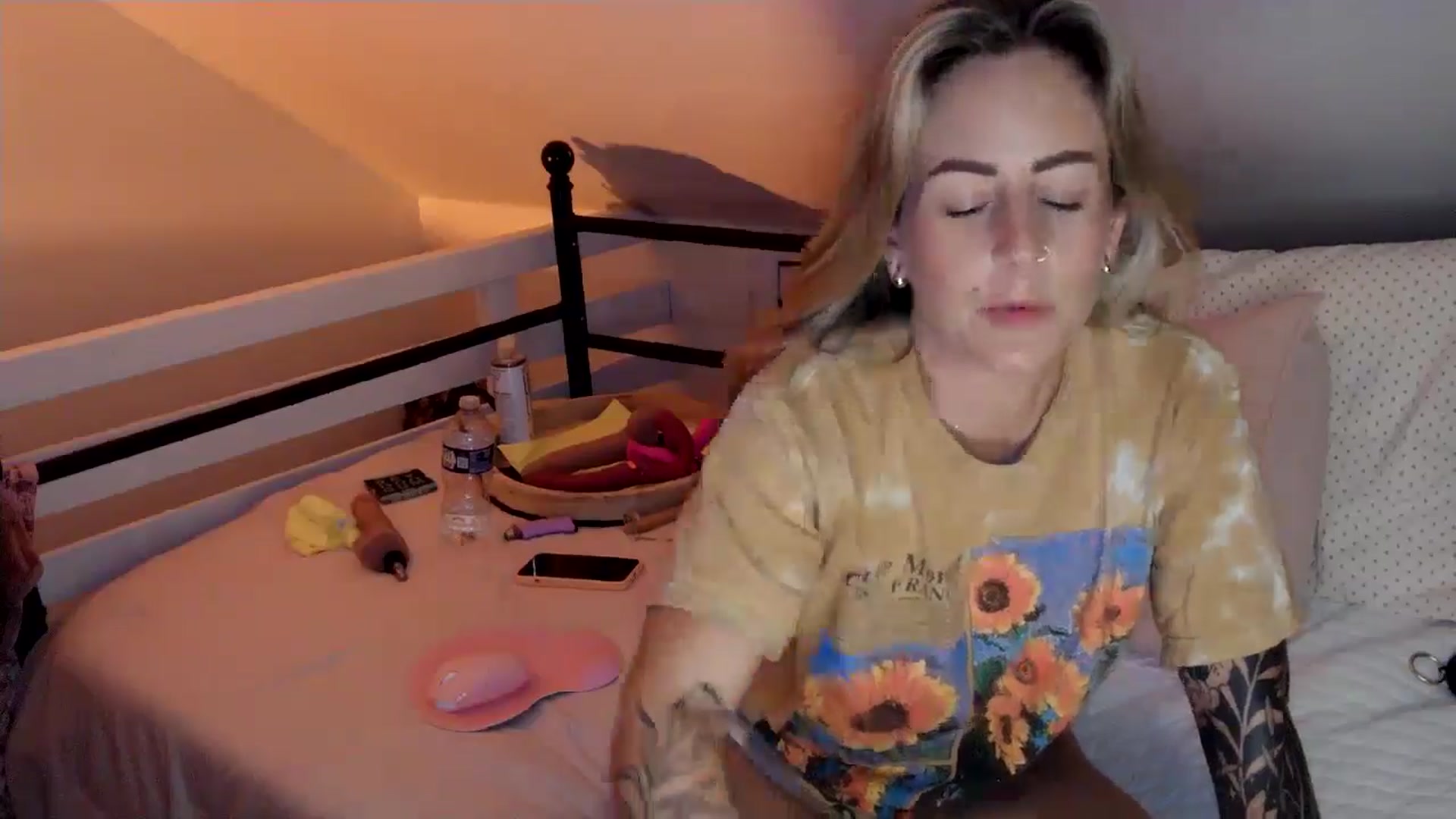 Gallery image thumbnail from Lena_bee's myfreecams stream on, 08/02/2024, 06:35 image 4 of 20