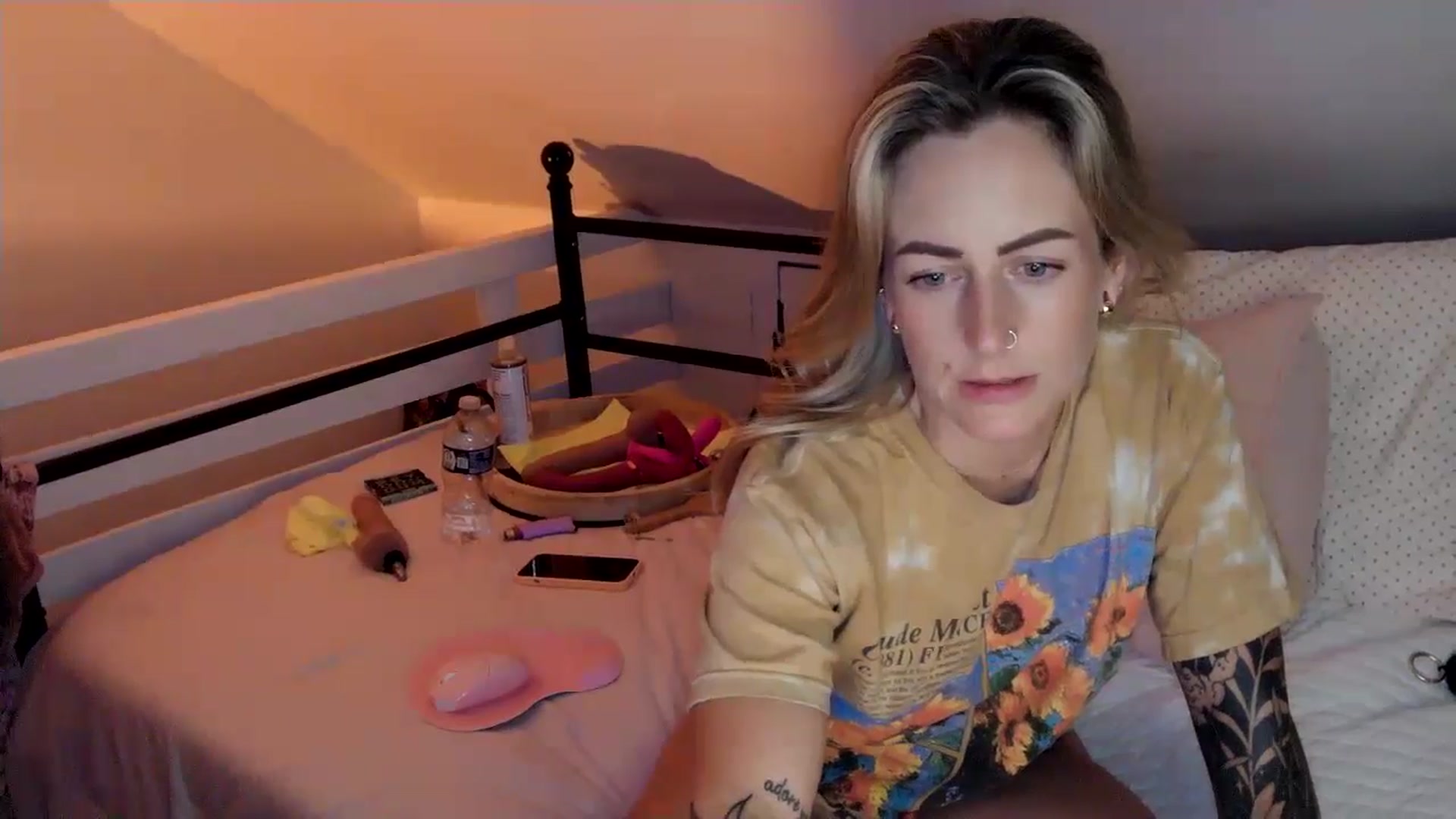 Gallery image thumbnail from Lena_bee's myfreecams stream on, 08/02/2024, 06:35 image 3 of 20