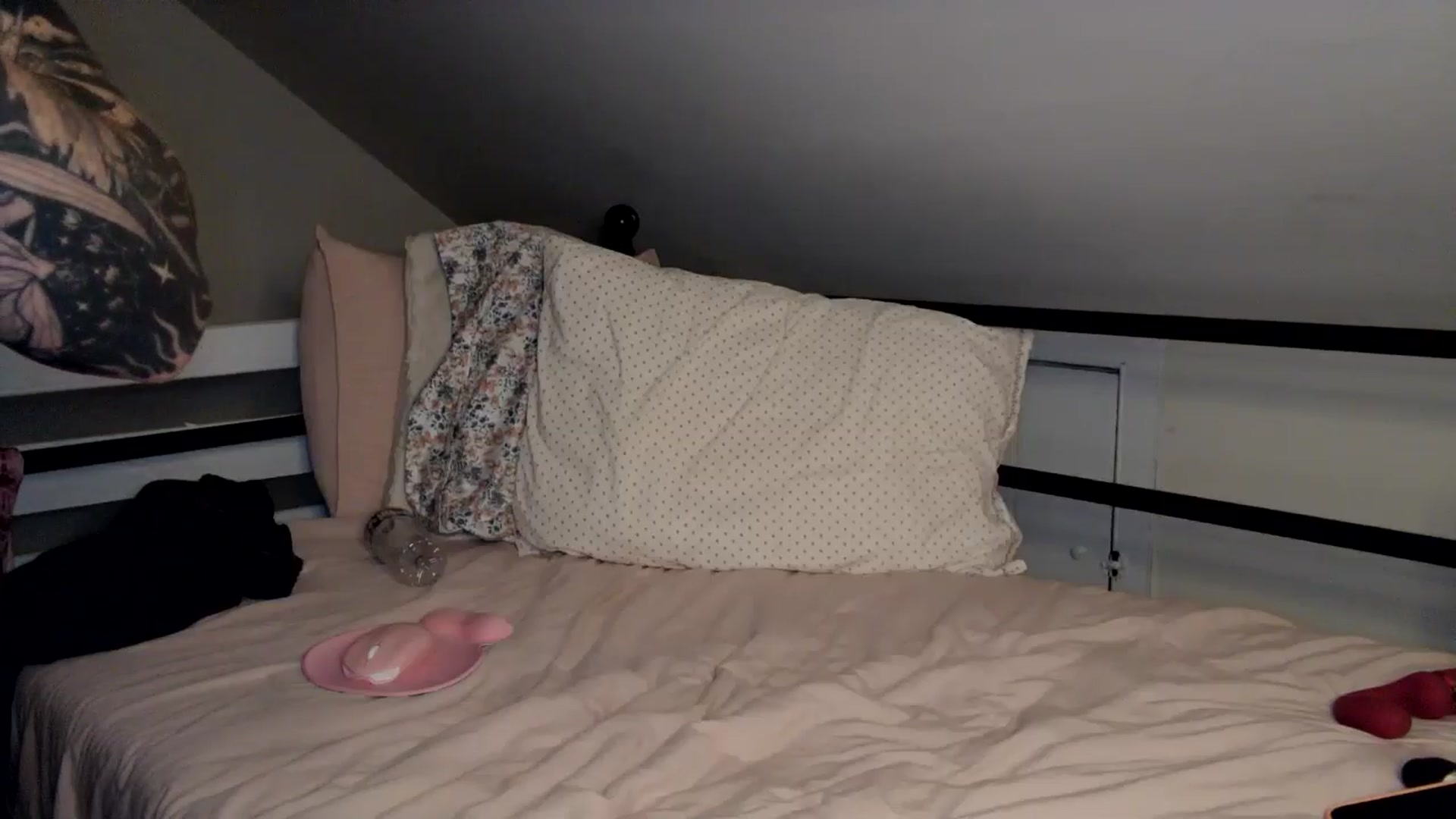 Gallery image thumbnail from Lena_bee's myfreecams stream on, 08/08/2024, 04:48 image 7 of 20