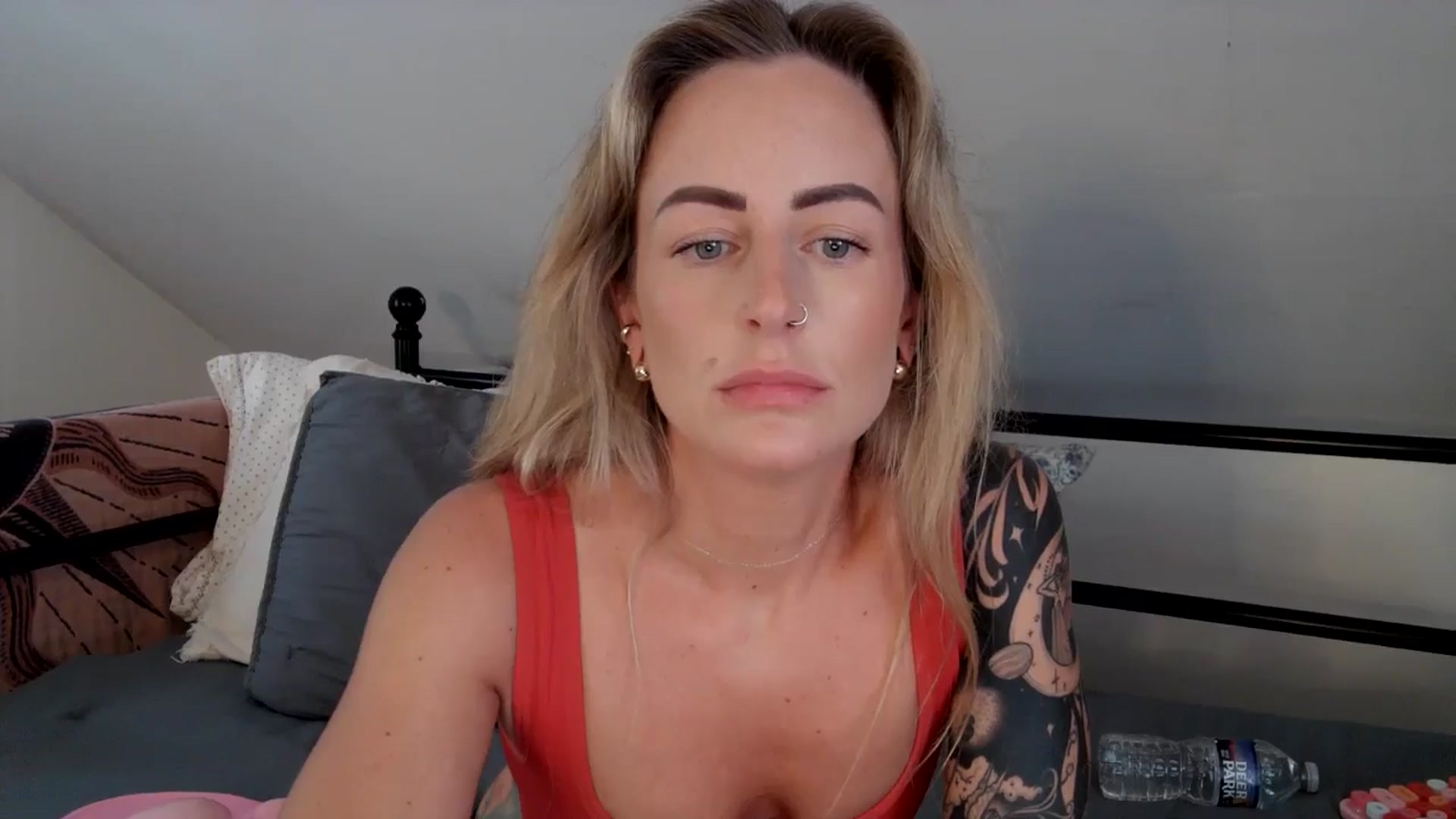 Gallery image thumbnail from Lena_bee's myfreecams stream on, 08/15/2024, 17:39 image 14 of 20
