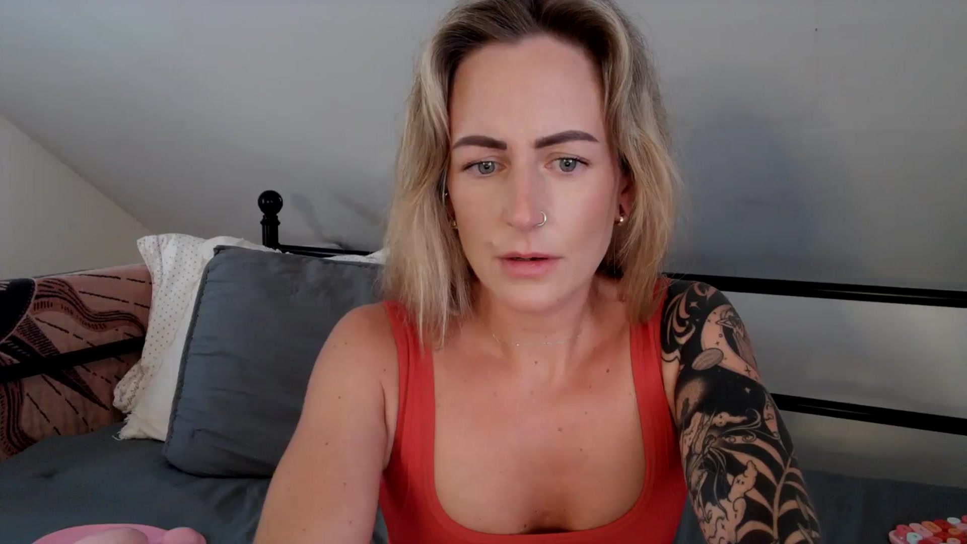 Gallery image thumbnail from Lena_bee's myfreecams stream on, 08/15/2024, 17:39 image 12 of 20