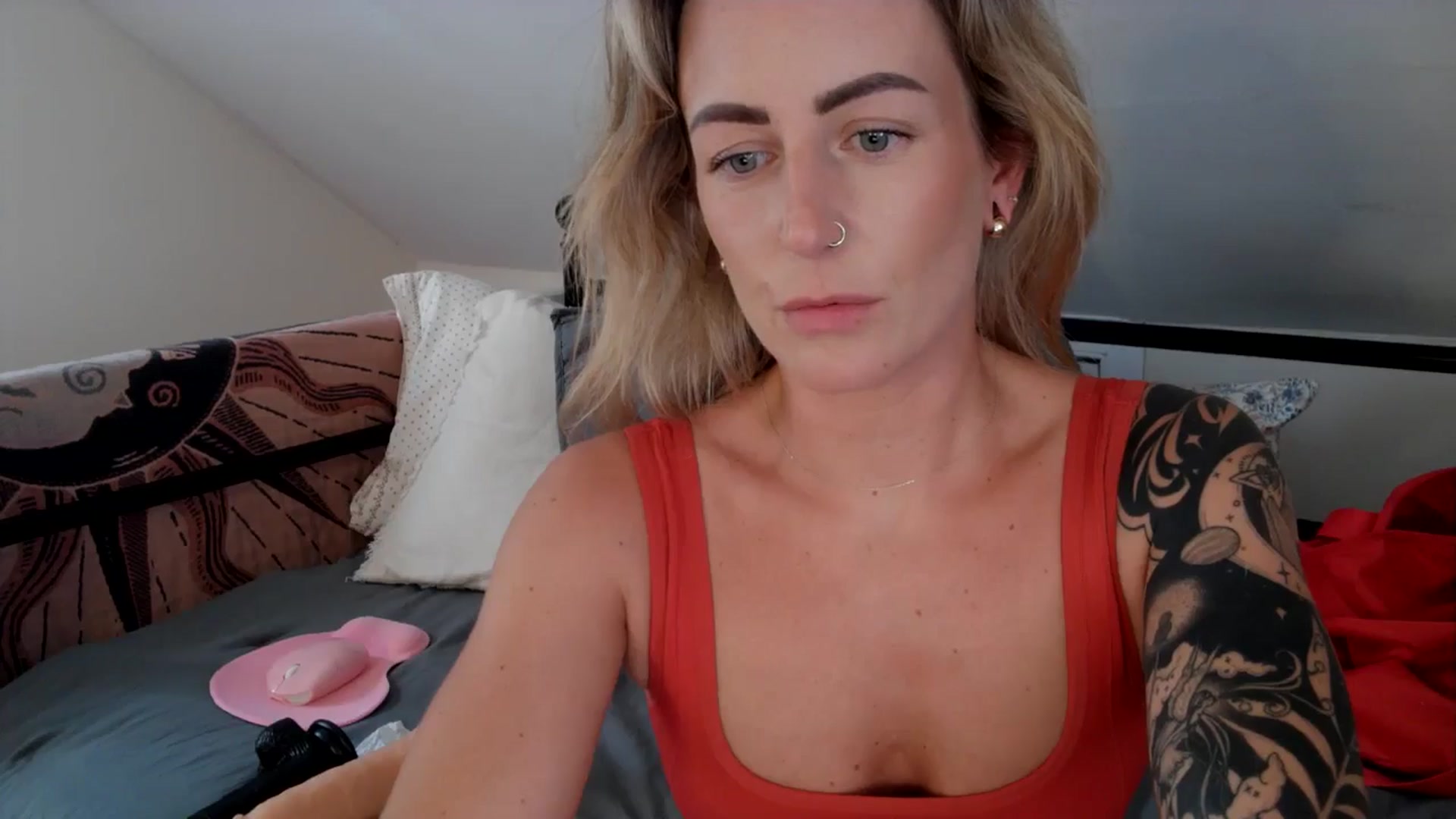 Gallery image thumbnail from Lena_bee's myfreecams stream on, 08/15/2024, 18:50 image 6 of 20